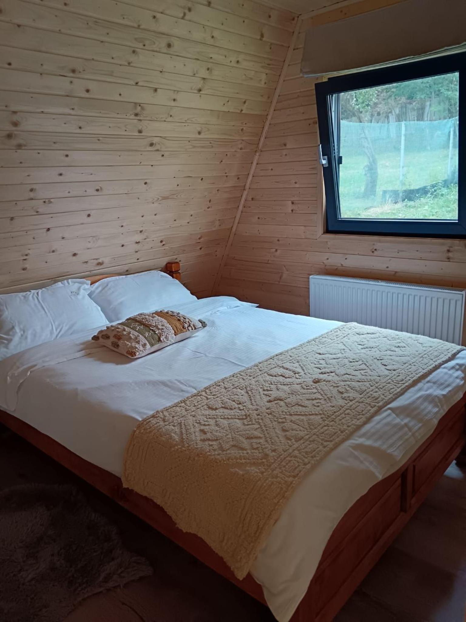Carpatina A-Frame Retreat - Rustic Cabins for Couples