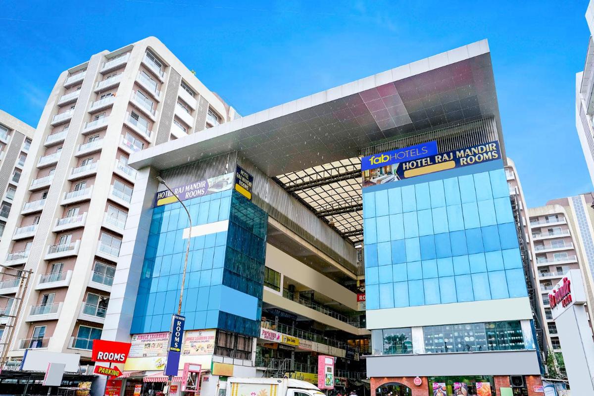 FabHotel Rajmandir