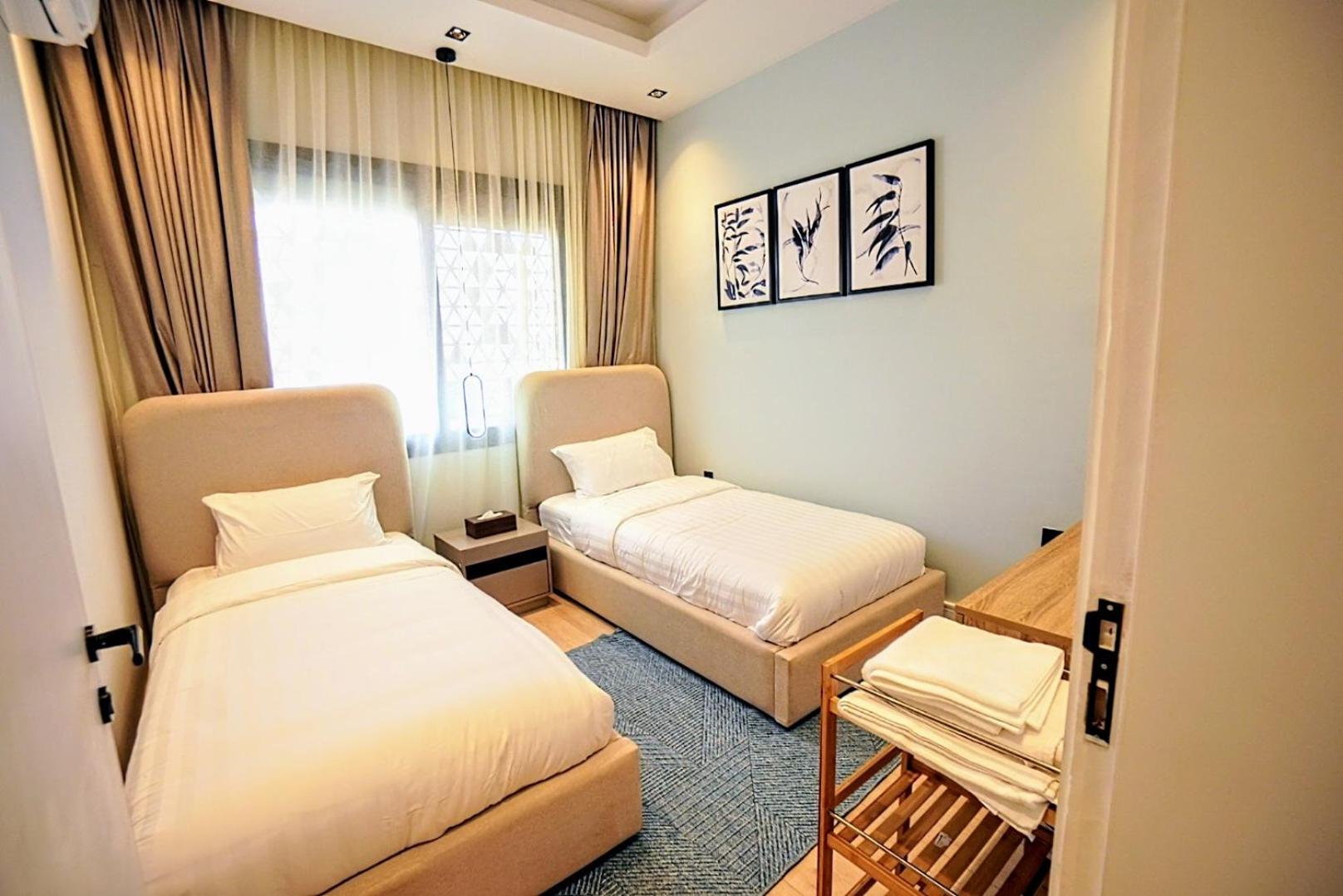 Darat Safa Luxury Smart Apartment