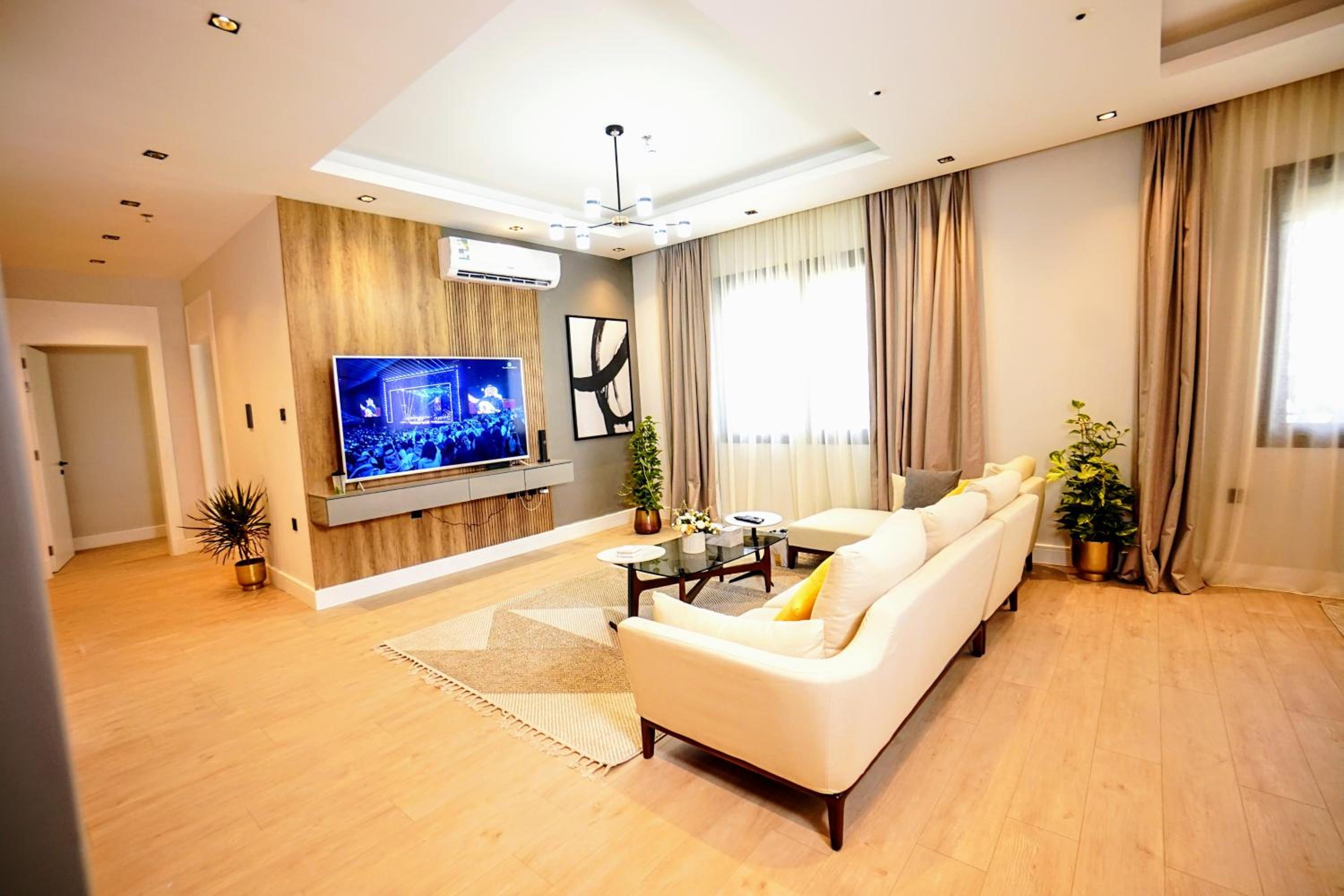 Darat Safa Luxury Smart Apartment