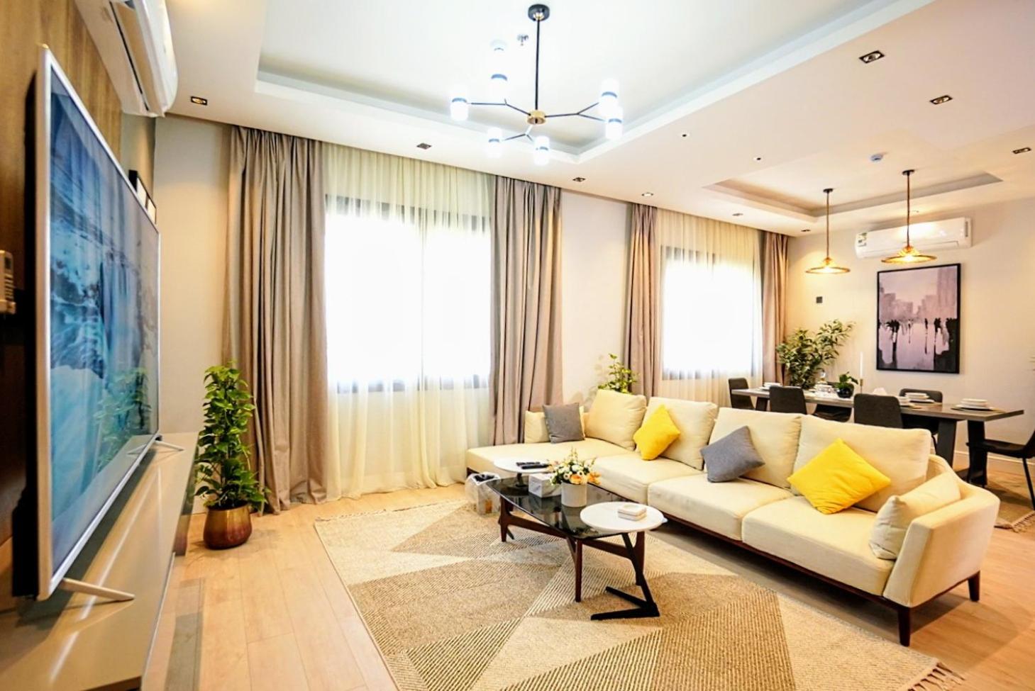 Darat Safa Luxury Smart Apartment