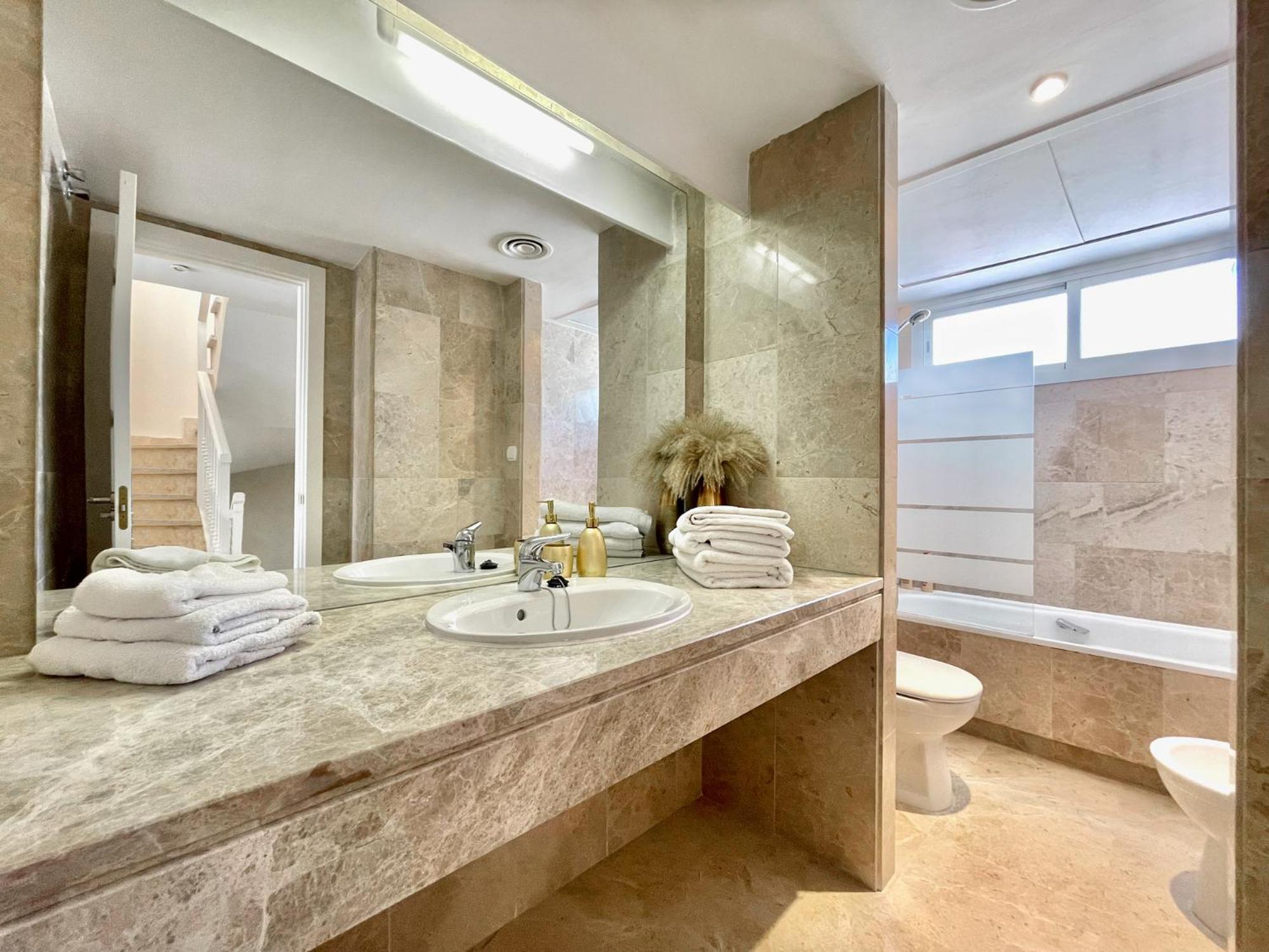UNIQUE TOWNHOUSE IN FRONT OF PUERTO BANUS