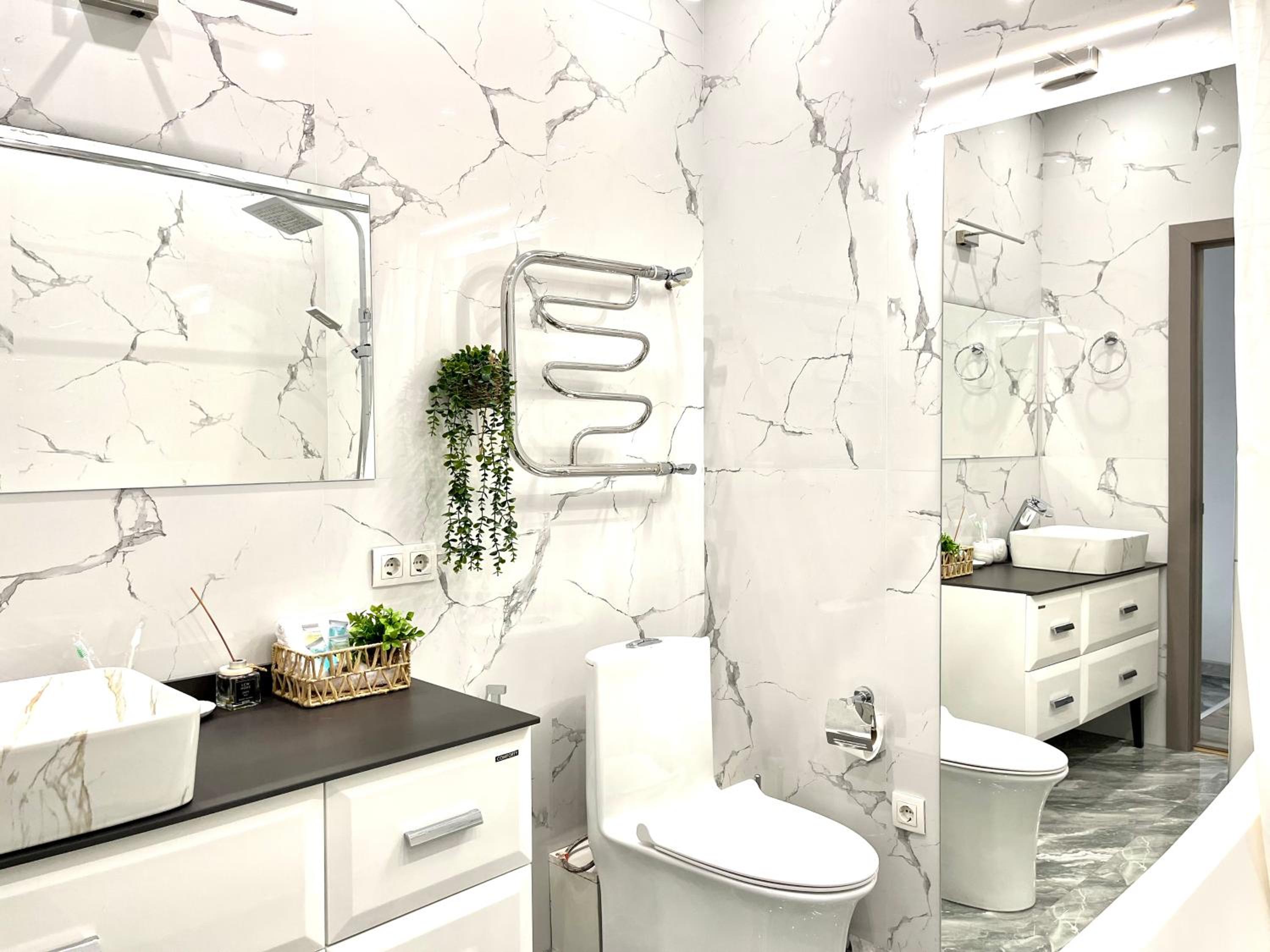 3-Bedroom Luxury Apartment in Central Almaty view 2