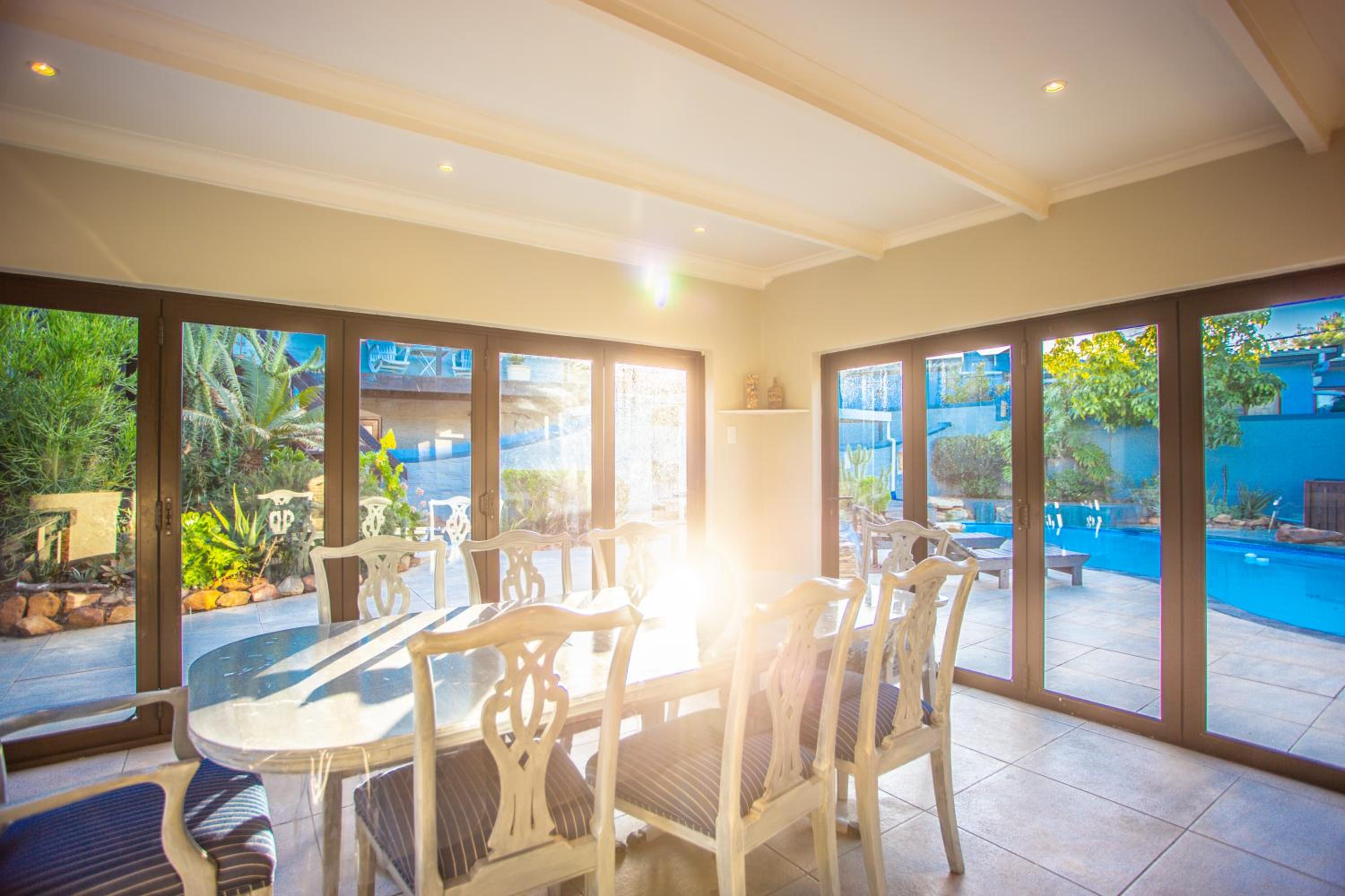 Villa Luisa: Sun-filled hidden gem with Pool. view 4