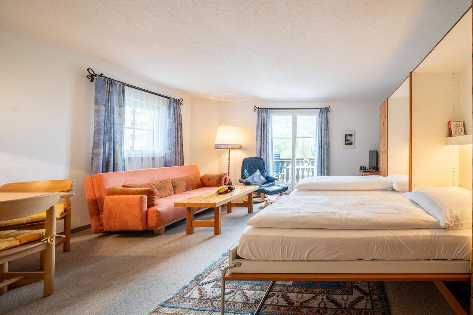 3306 Charmante 1,5-Zimmer-Wohnung mit Talblick