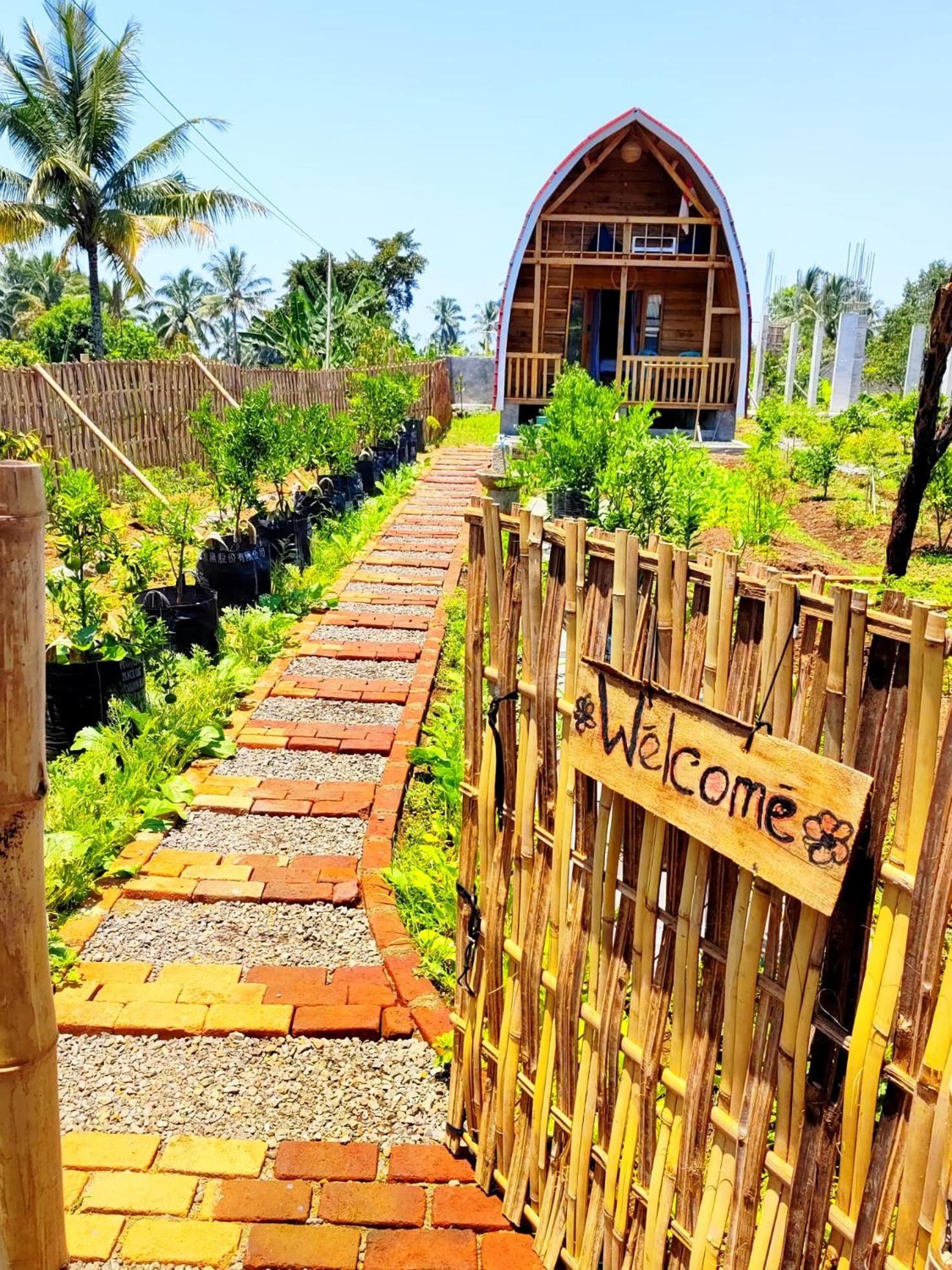 Raturinjani homestay