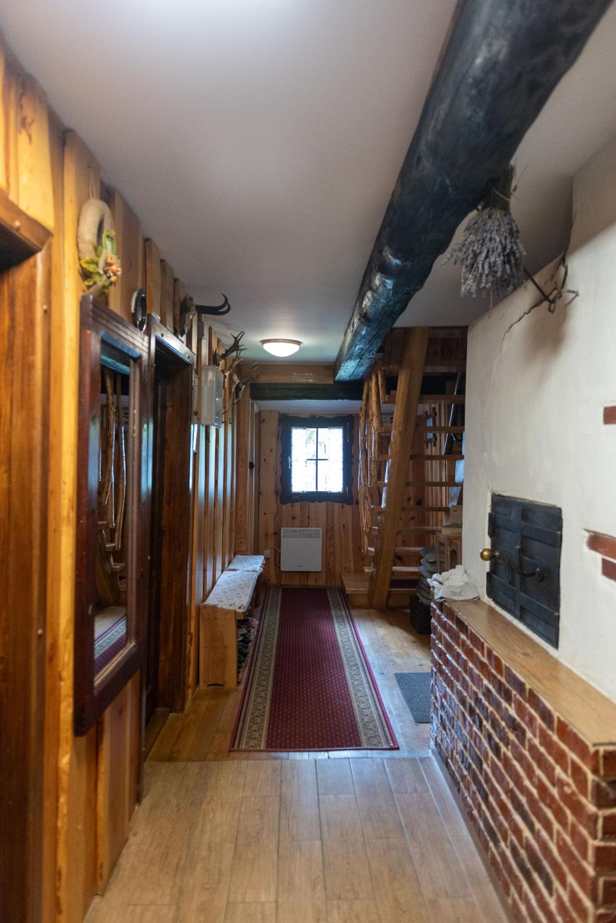 Photo 48