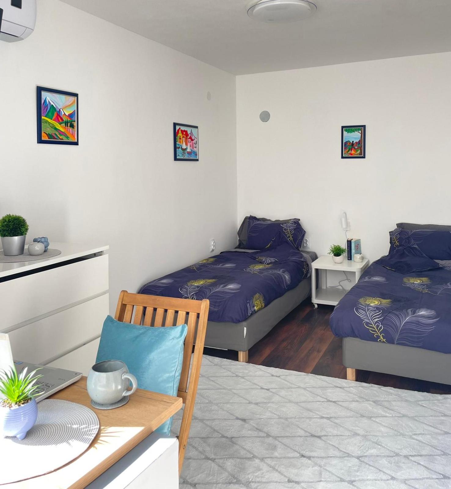 Si apartments Free Parking
