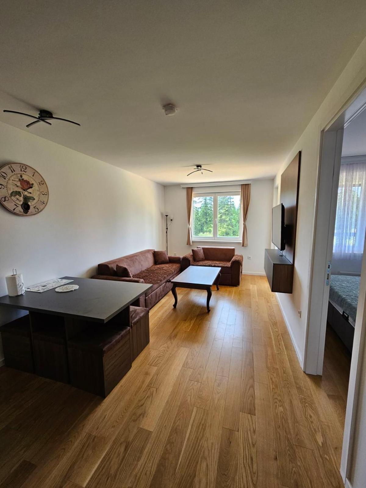 Ami L4-9 Apartman