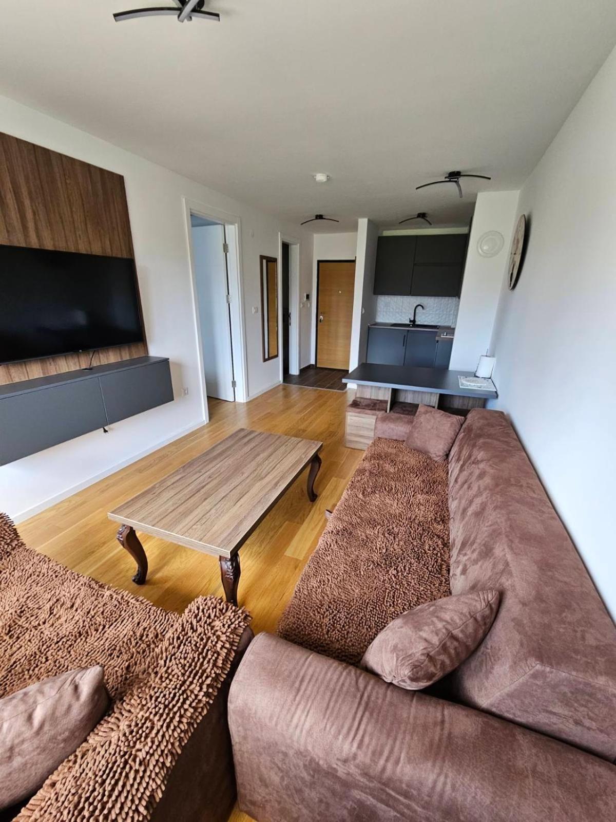 Ami L4-9 Apartman