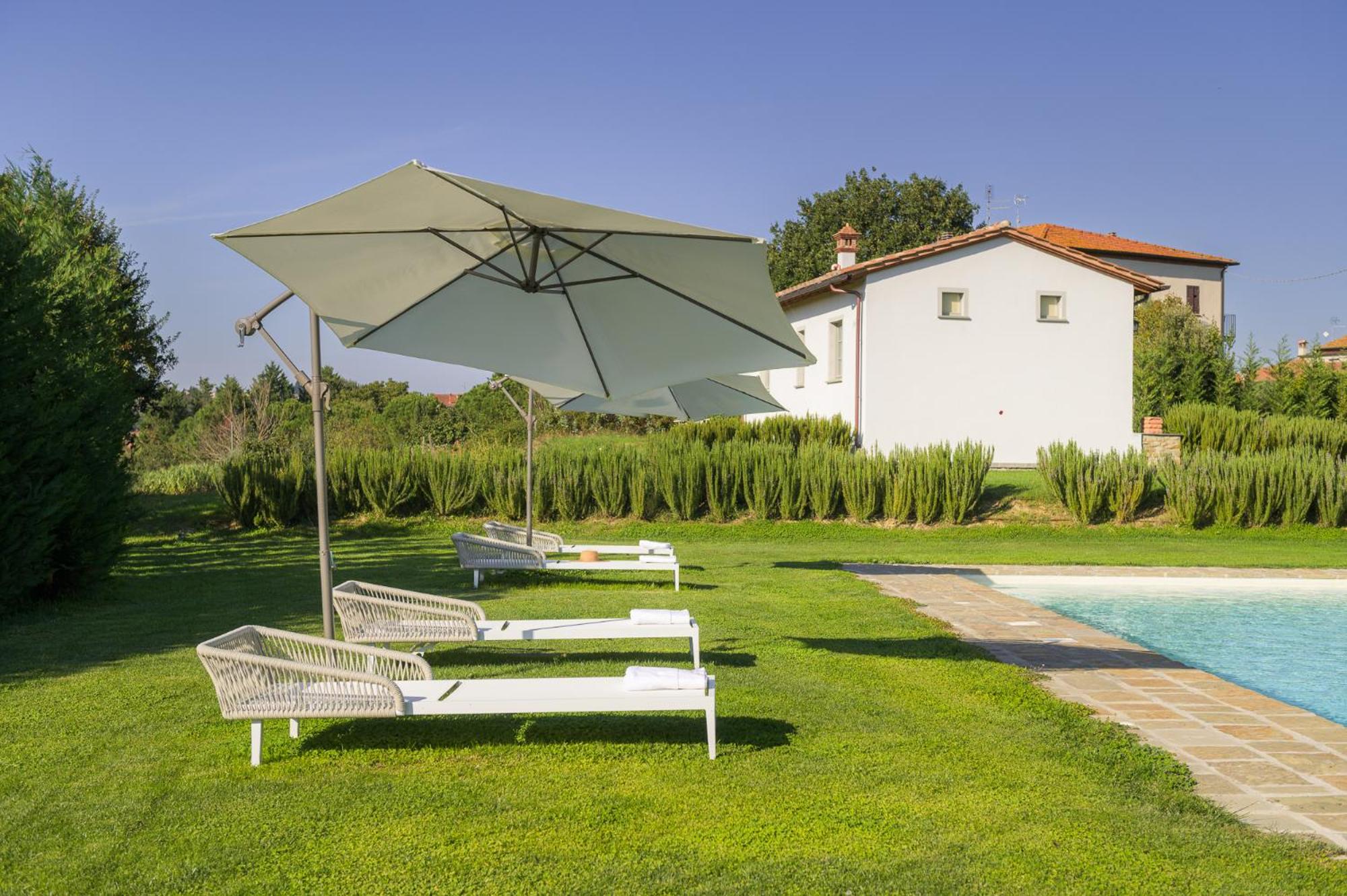 Cozy Cottage with Pool in Tuscany view 2