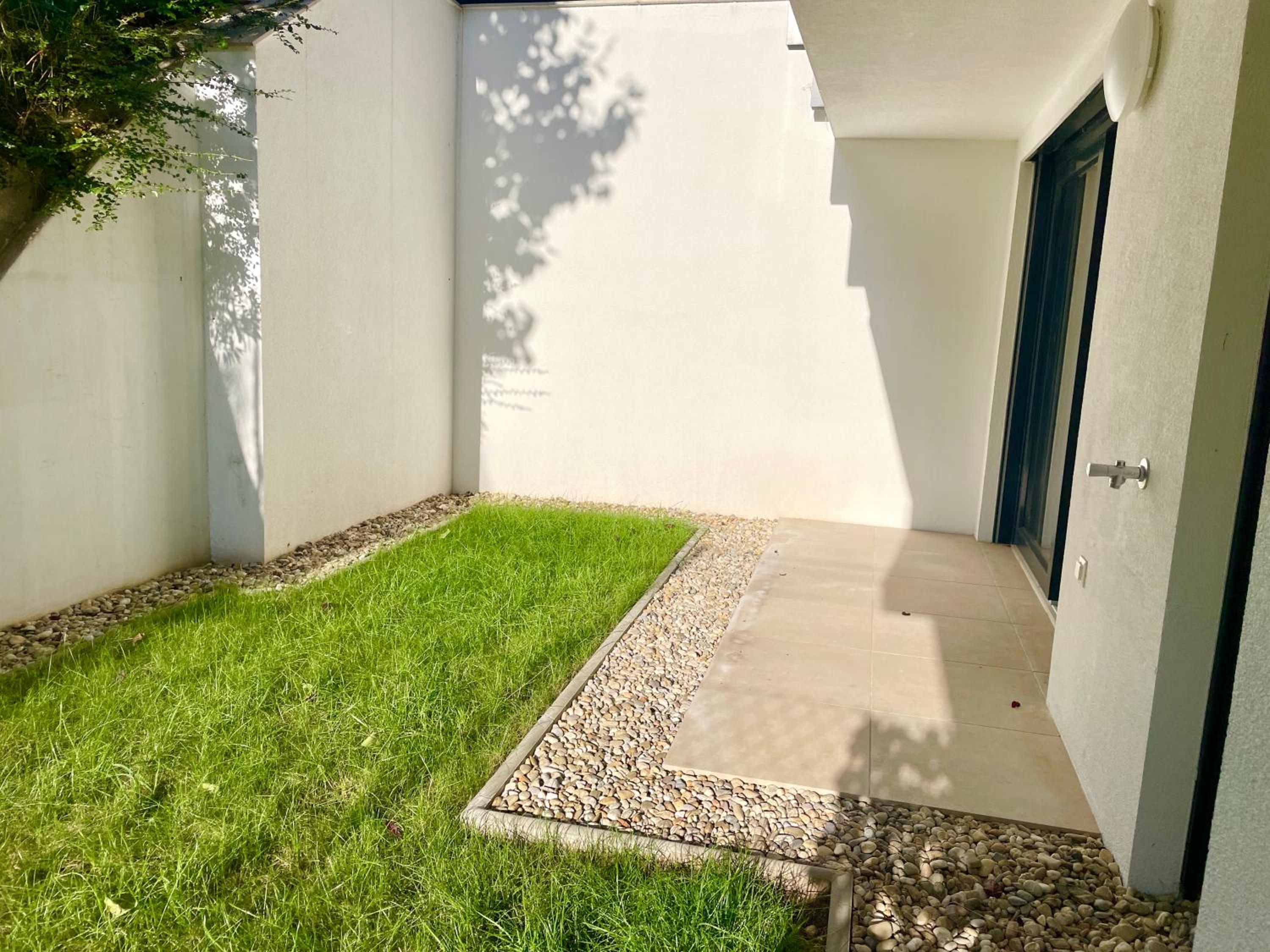 Garden - Free Parking - Modern