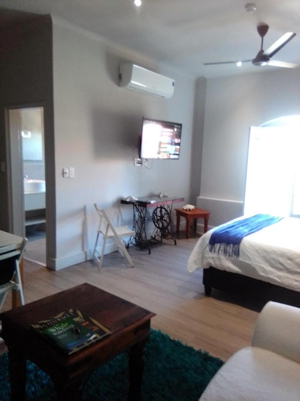 Hermanus Waterfront Apartment 12