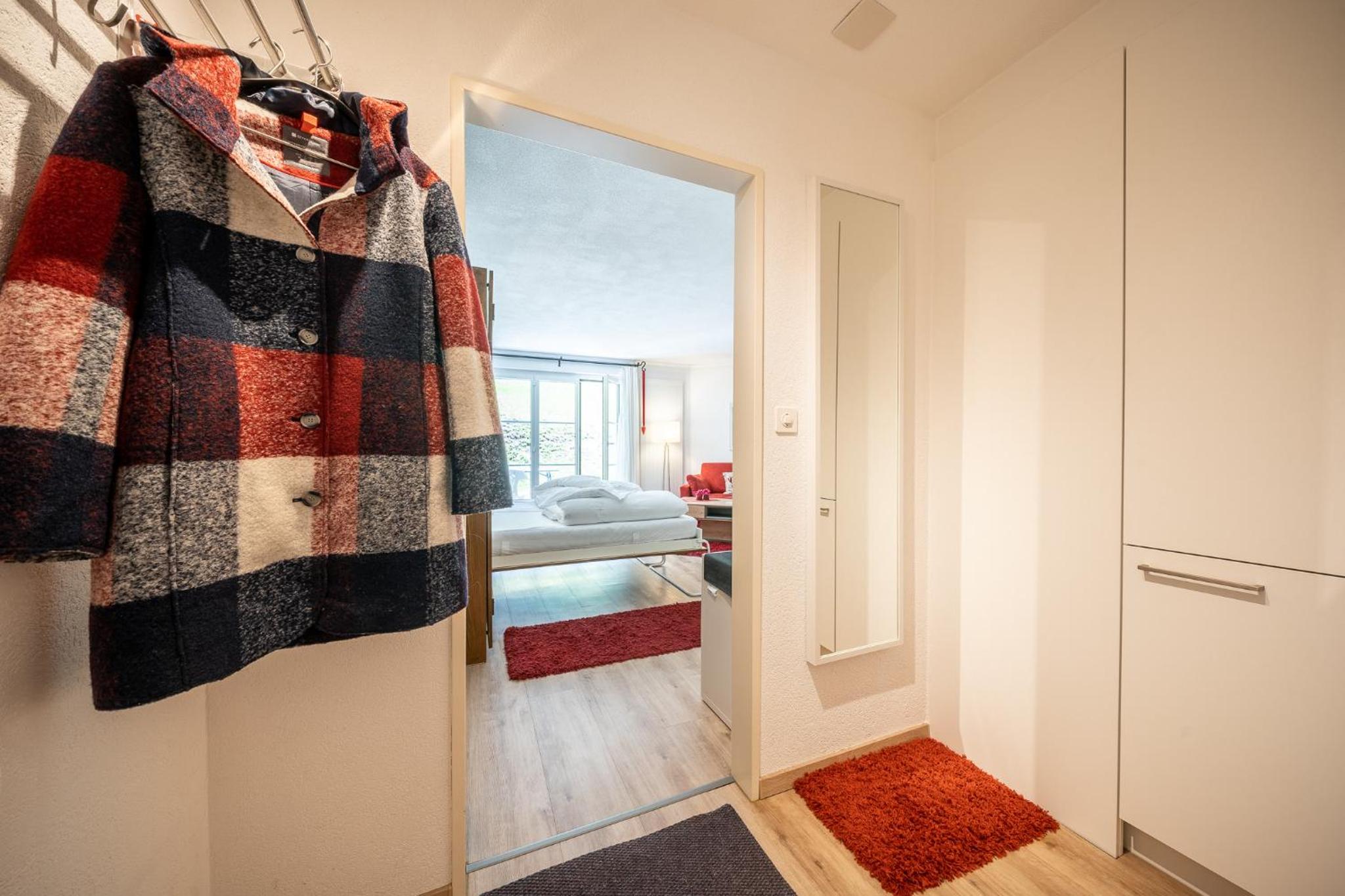 4104 Stilvoll eingerichtetes Studio mit Suedbalkon