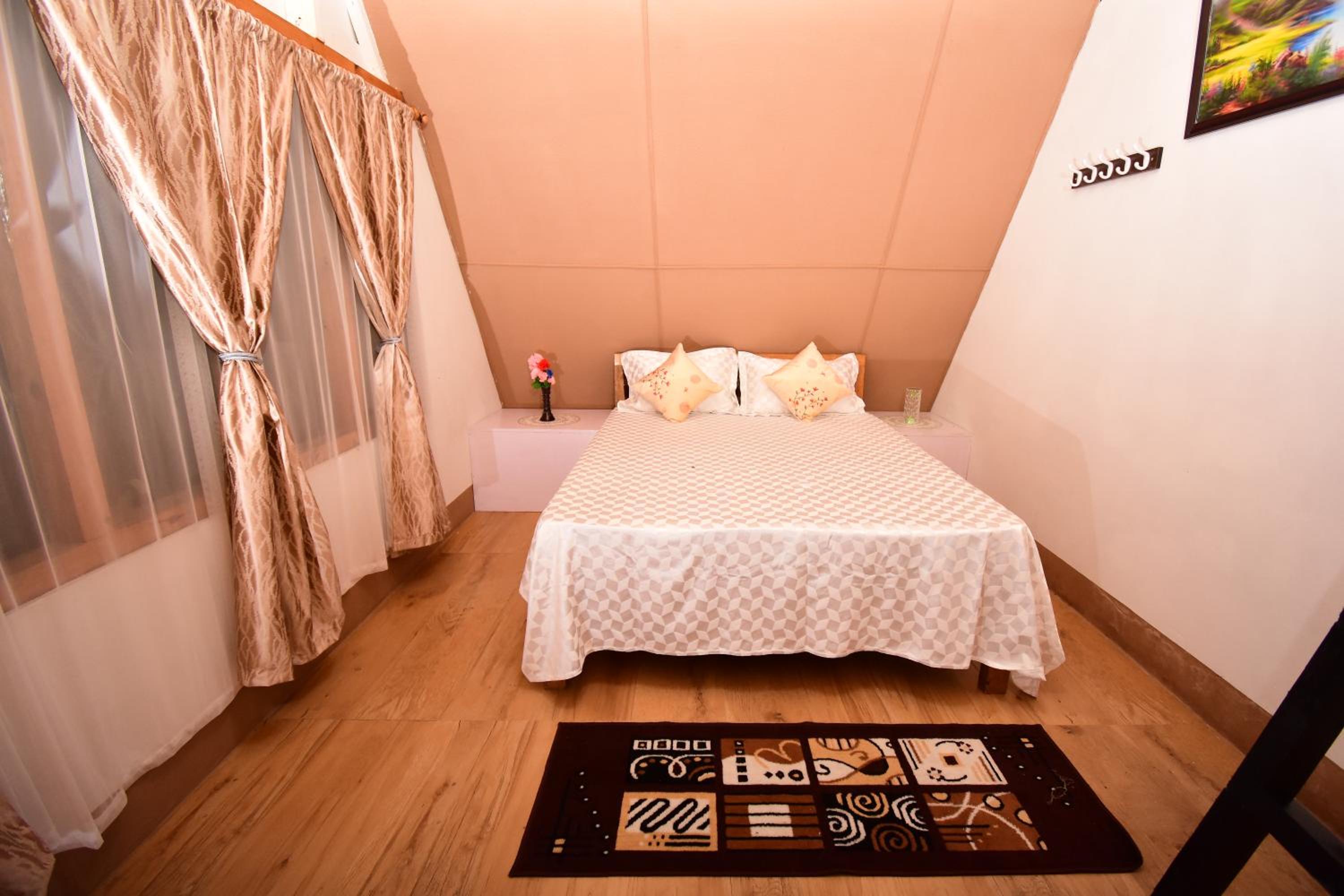 SYLWAN-O SUNRISE HOMESTAY & Restaurant