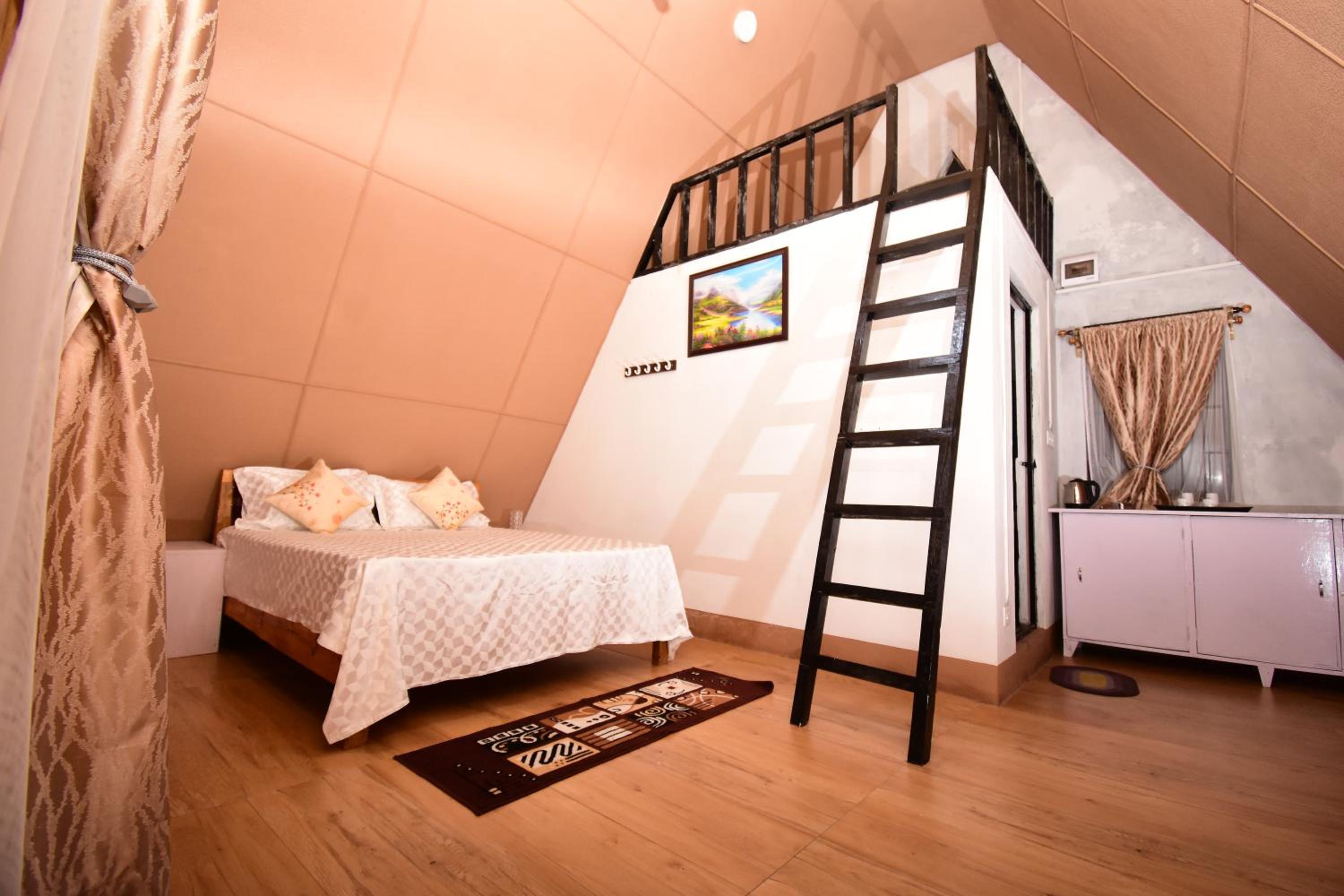 SYLWAN-O SUNRISE HOMESTAY & Restaurant