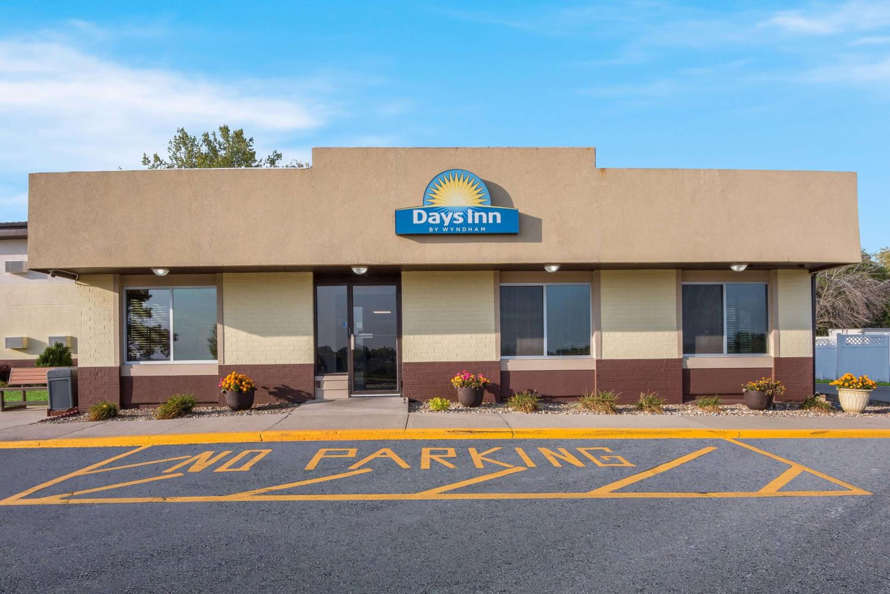 Days Inn by Wyndham Newton view 5