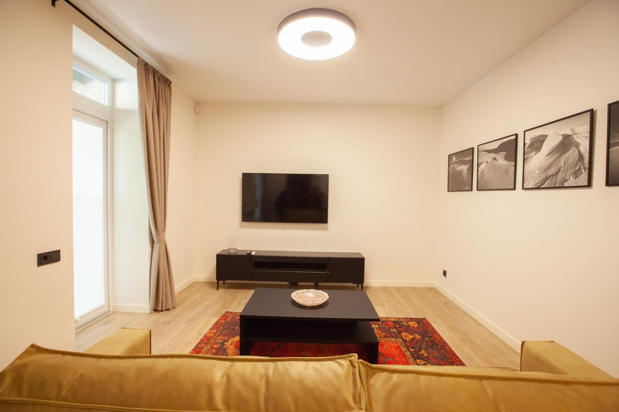 Cozy apartment in the old town of Klaipėda on the first floor with free parking view 3