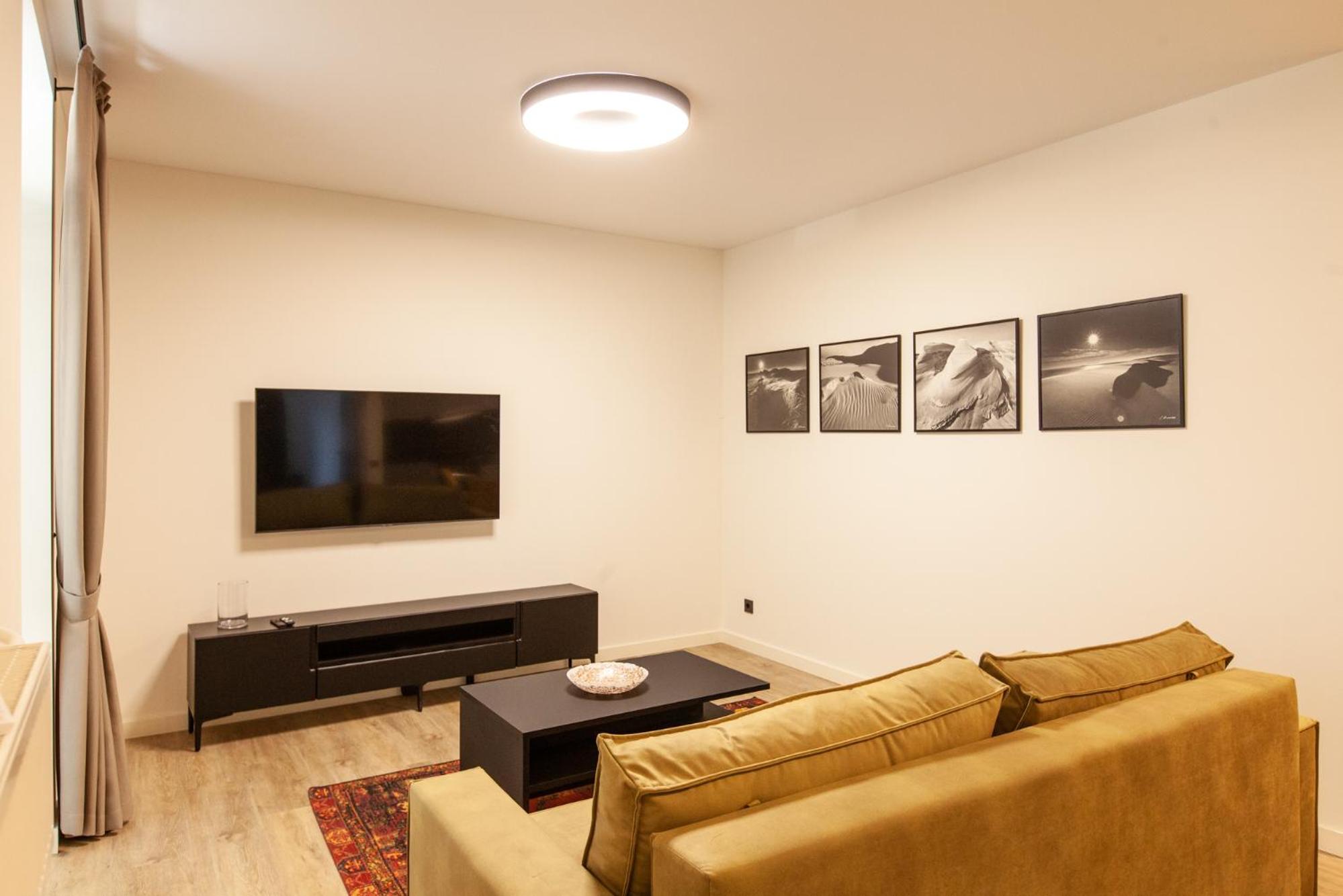 Cozy apartment in the old town of Klaipėda on the first floor with free parking view 4