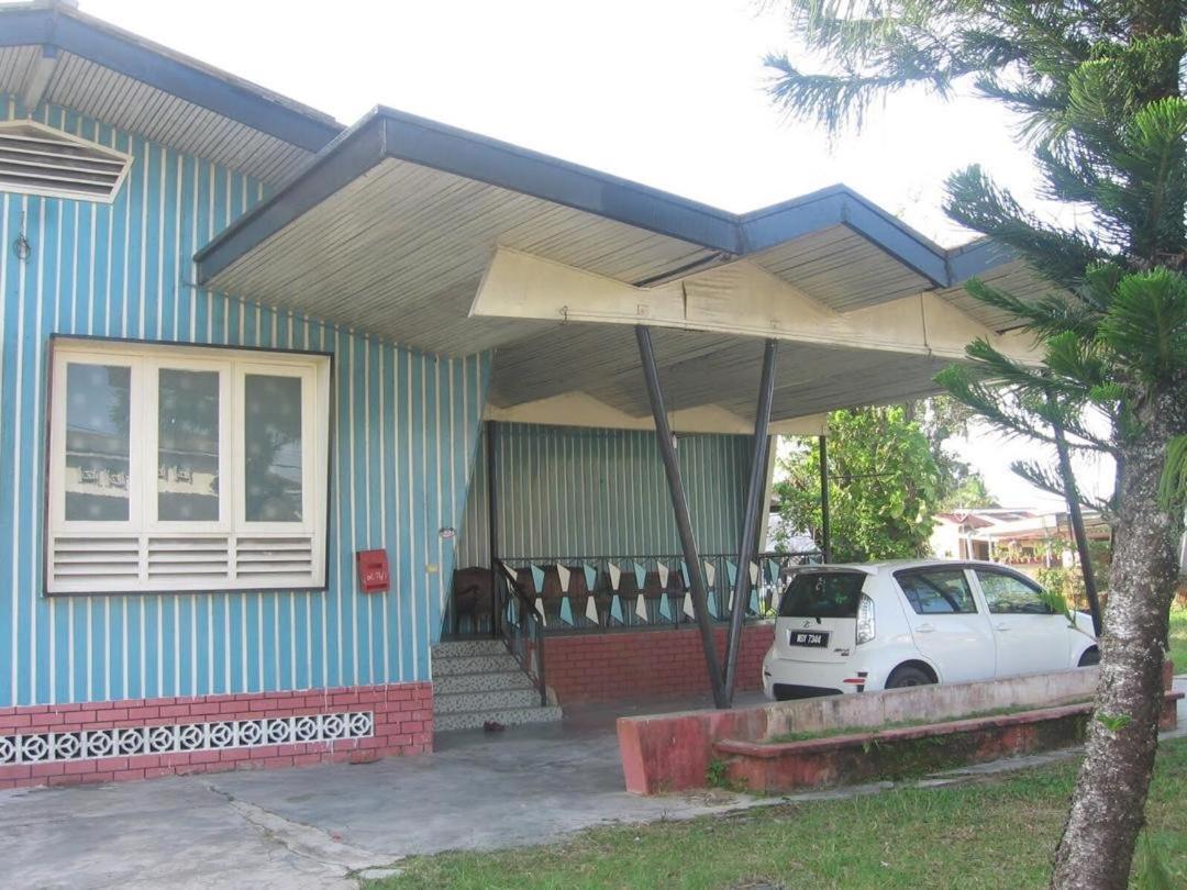 Traditional 4-bedroom Kampung House in Kota Bharu photo 1