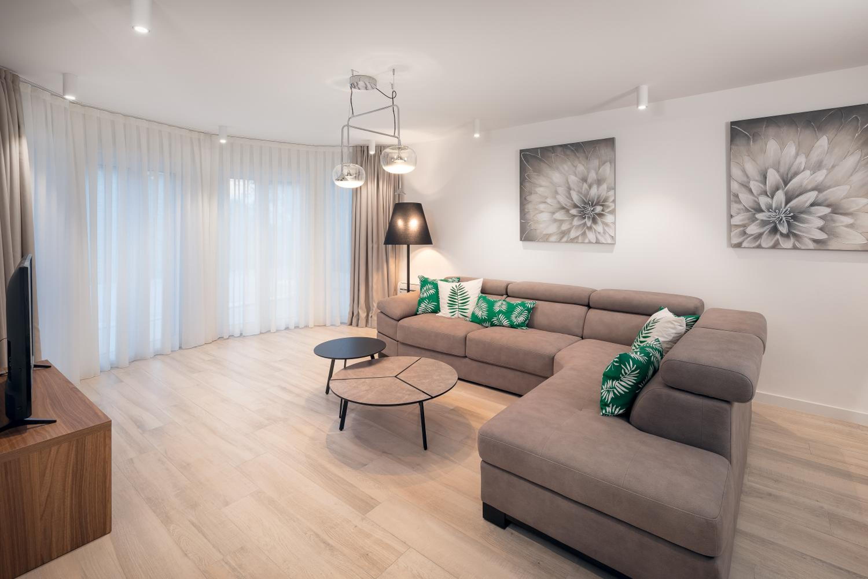 Luxury Apartments Promajna