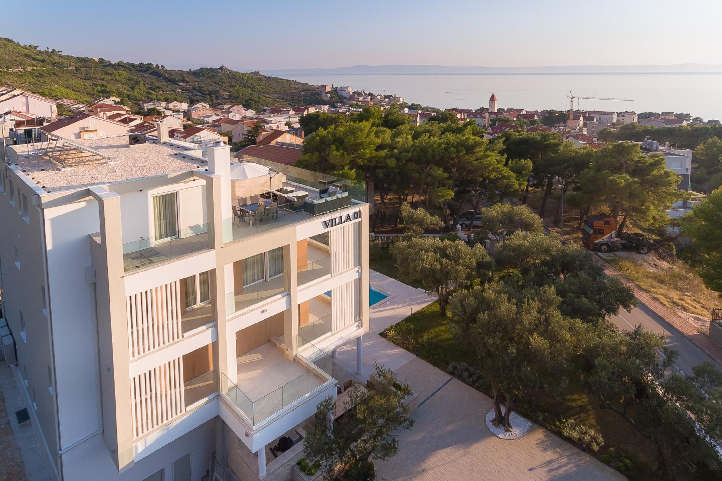 Luxury Apartments Promajna