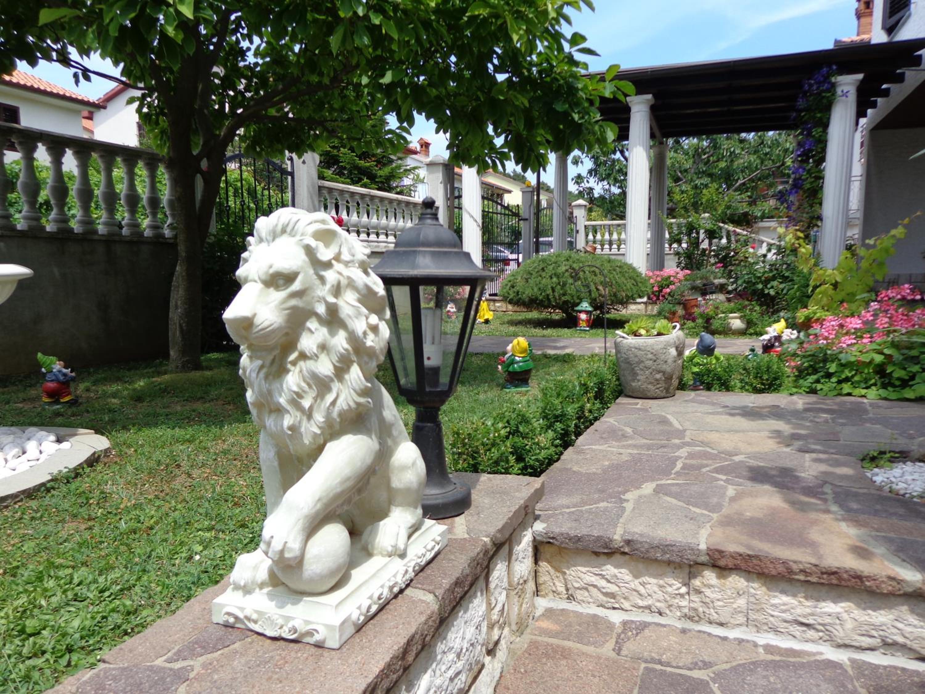 Photo 29
