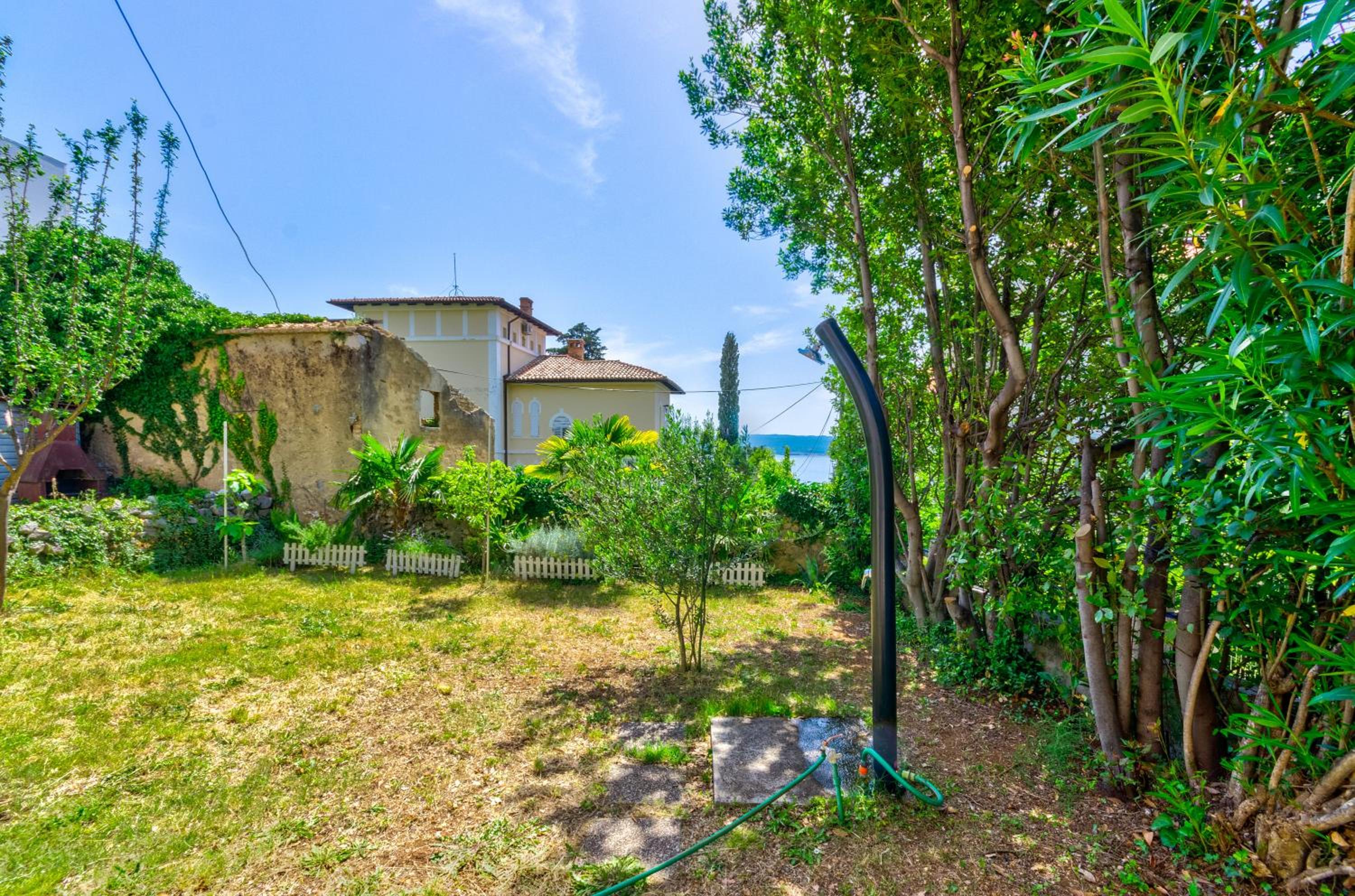 MIKSIC view 3