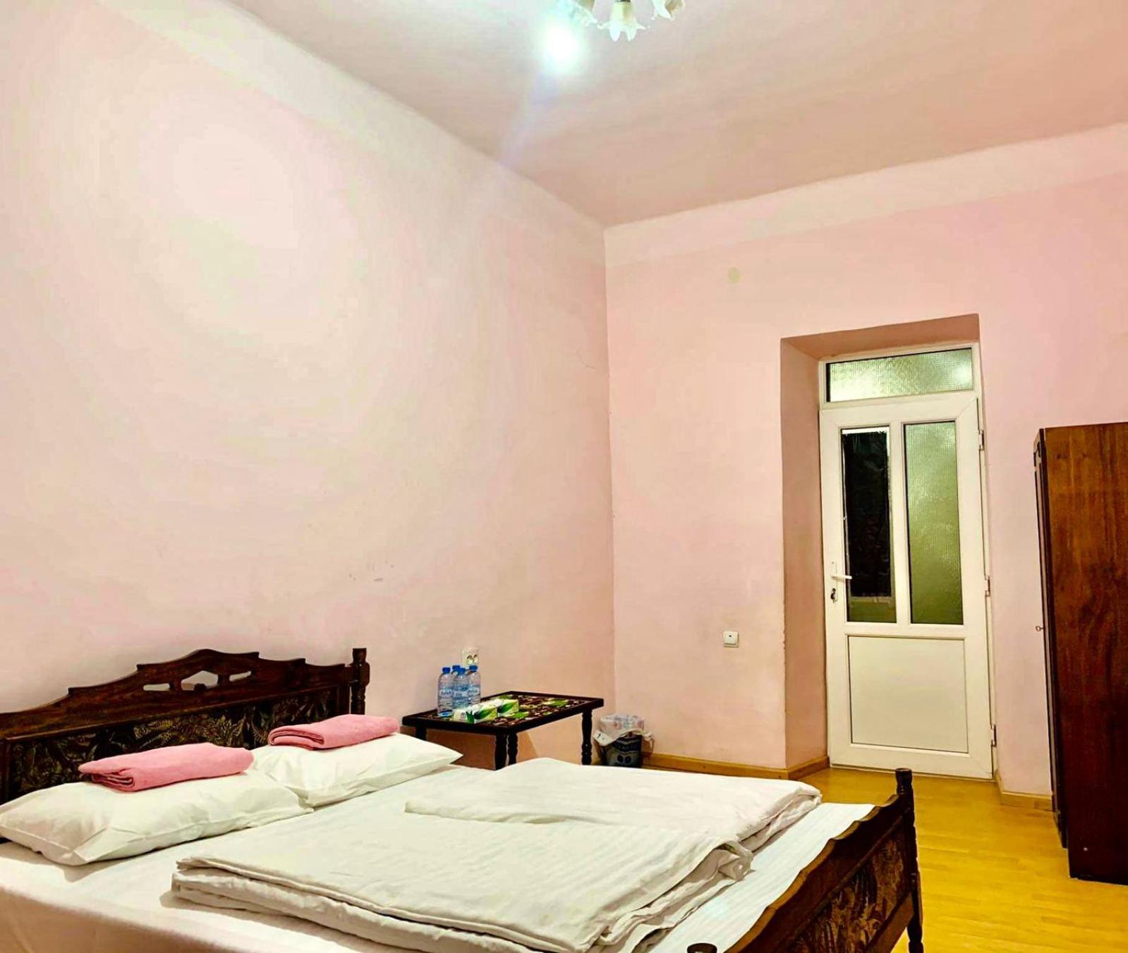 Daisy Hostel & Tour