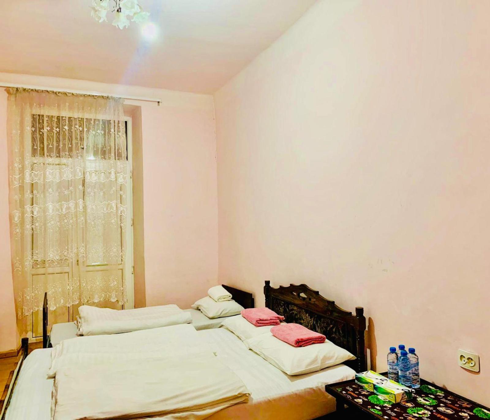 Daisy Hostel & Tour