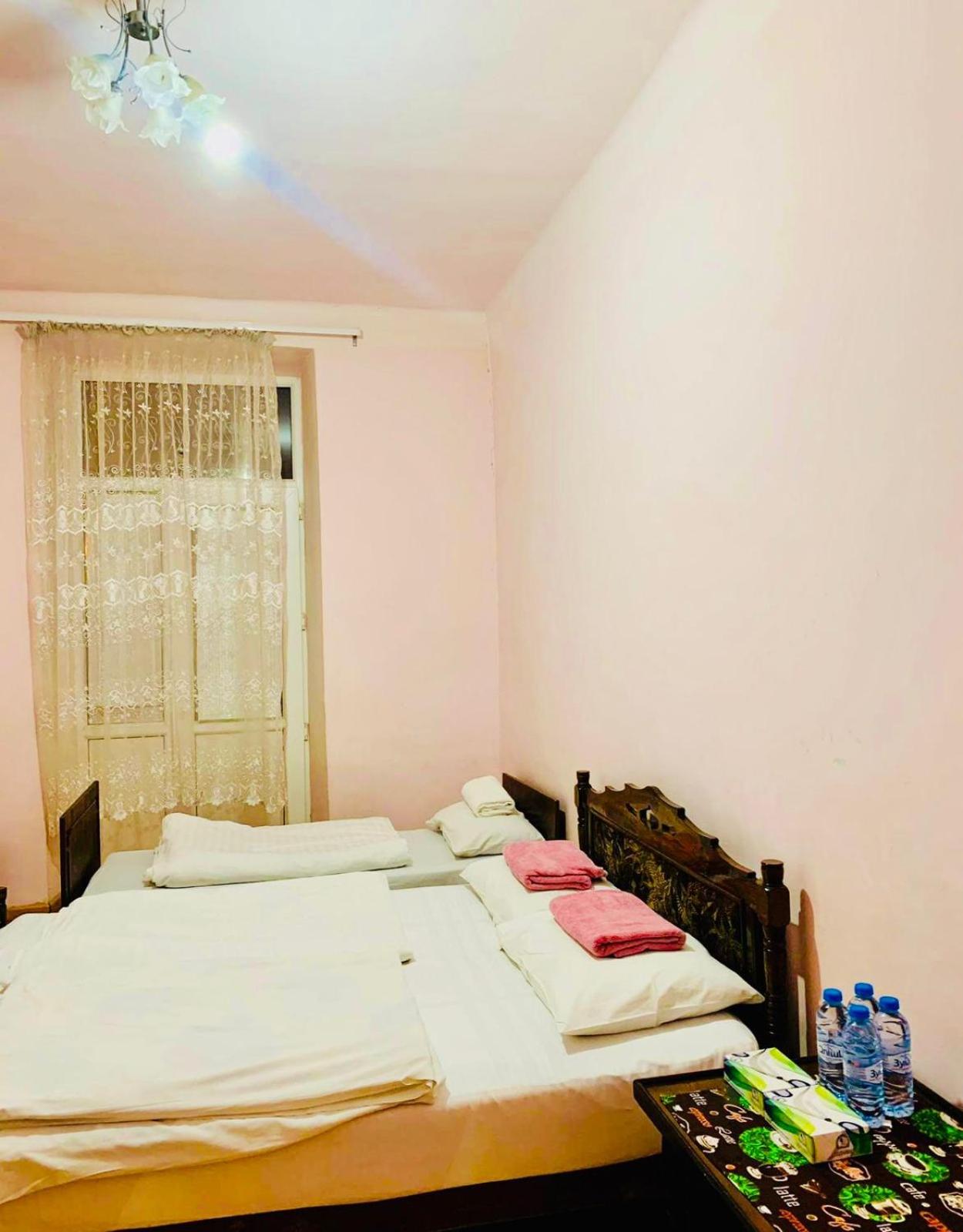 Daisy Hostel & Tour