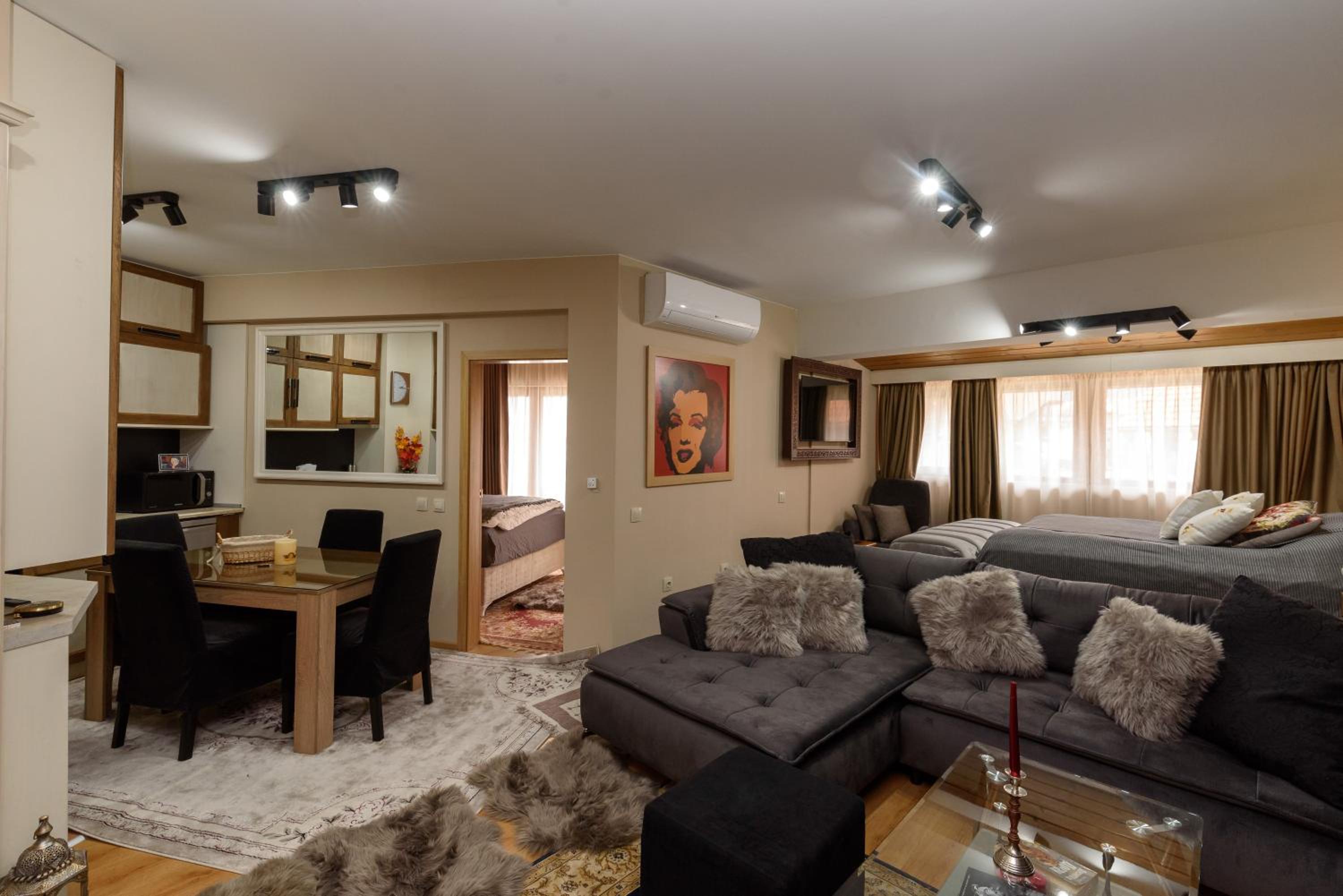 Stylish flat in front of Gondola