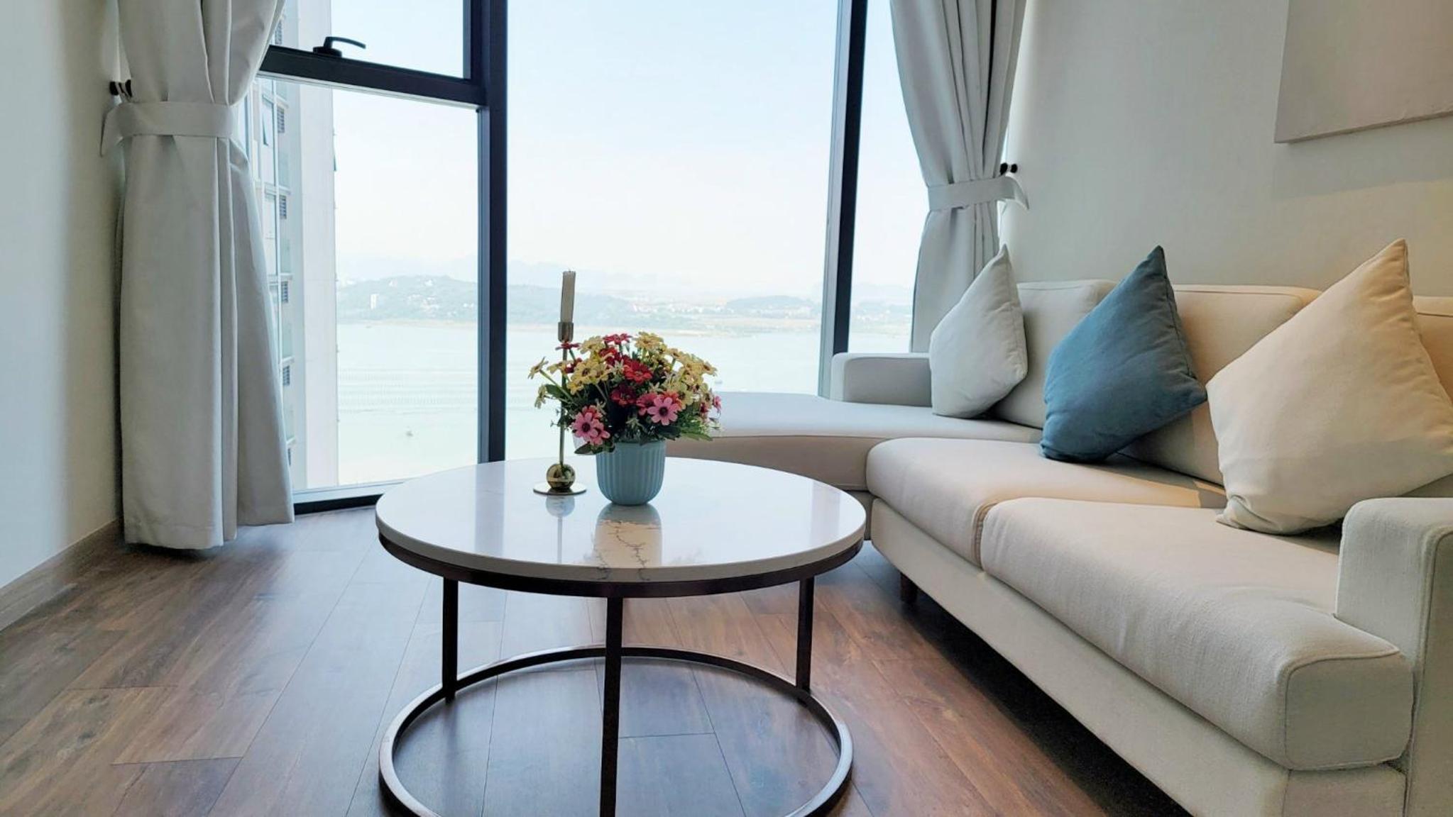 Luxury Waterfront A La Carte Residence