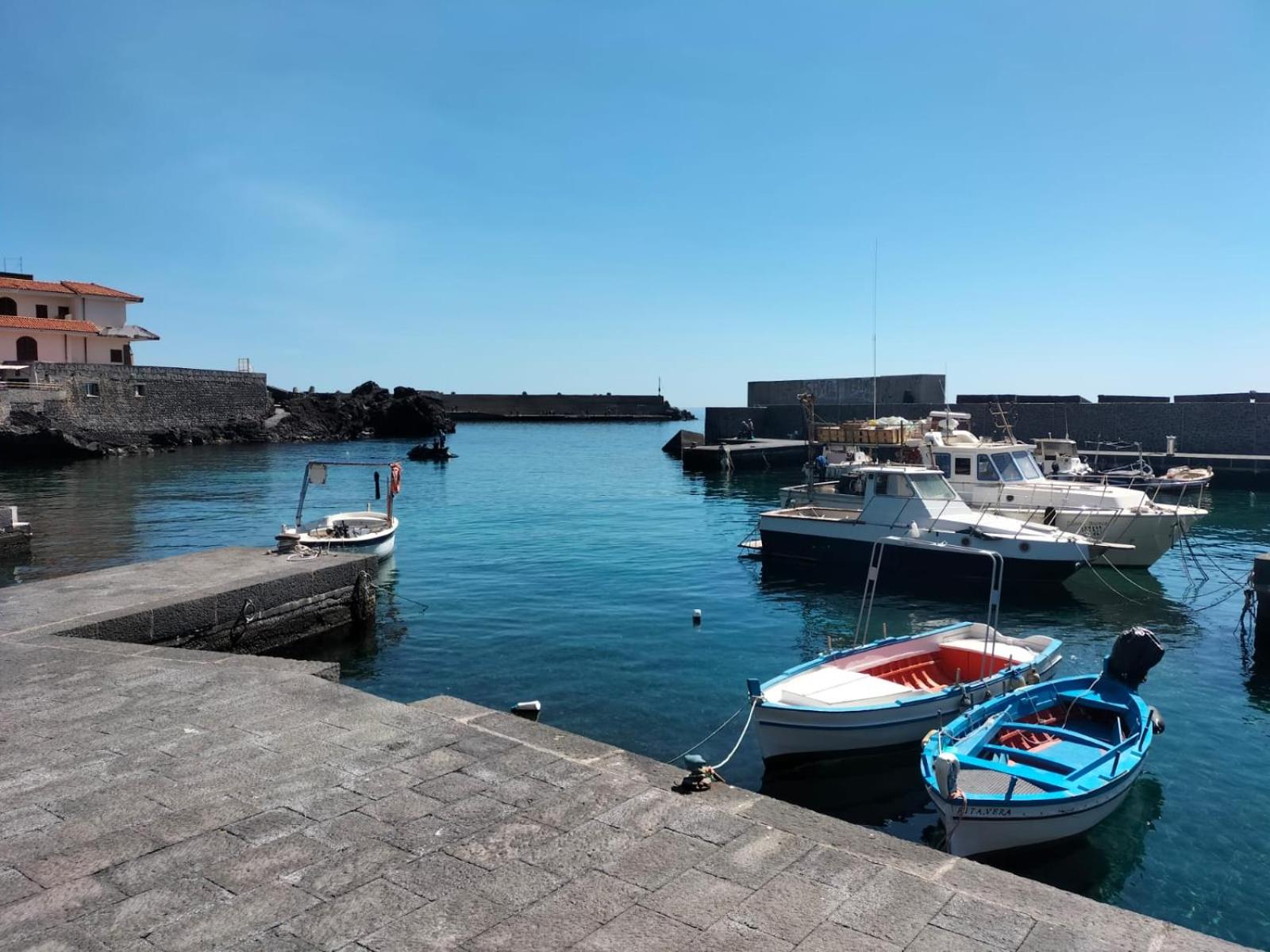 LA CASA SUL PORTICCIOLO - STAZZO view 5