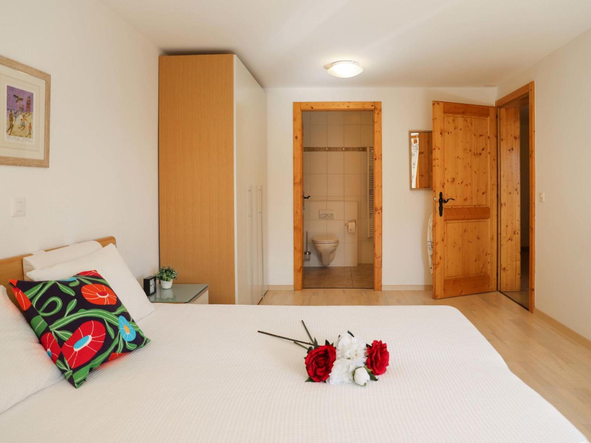 Apartment Les Cîmes 8 by Interhome