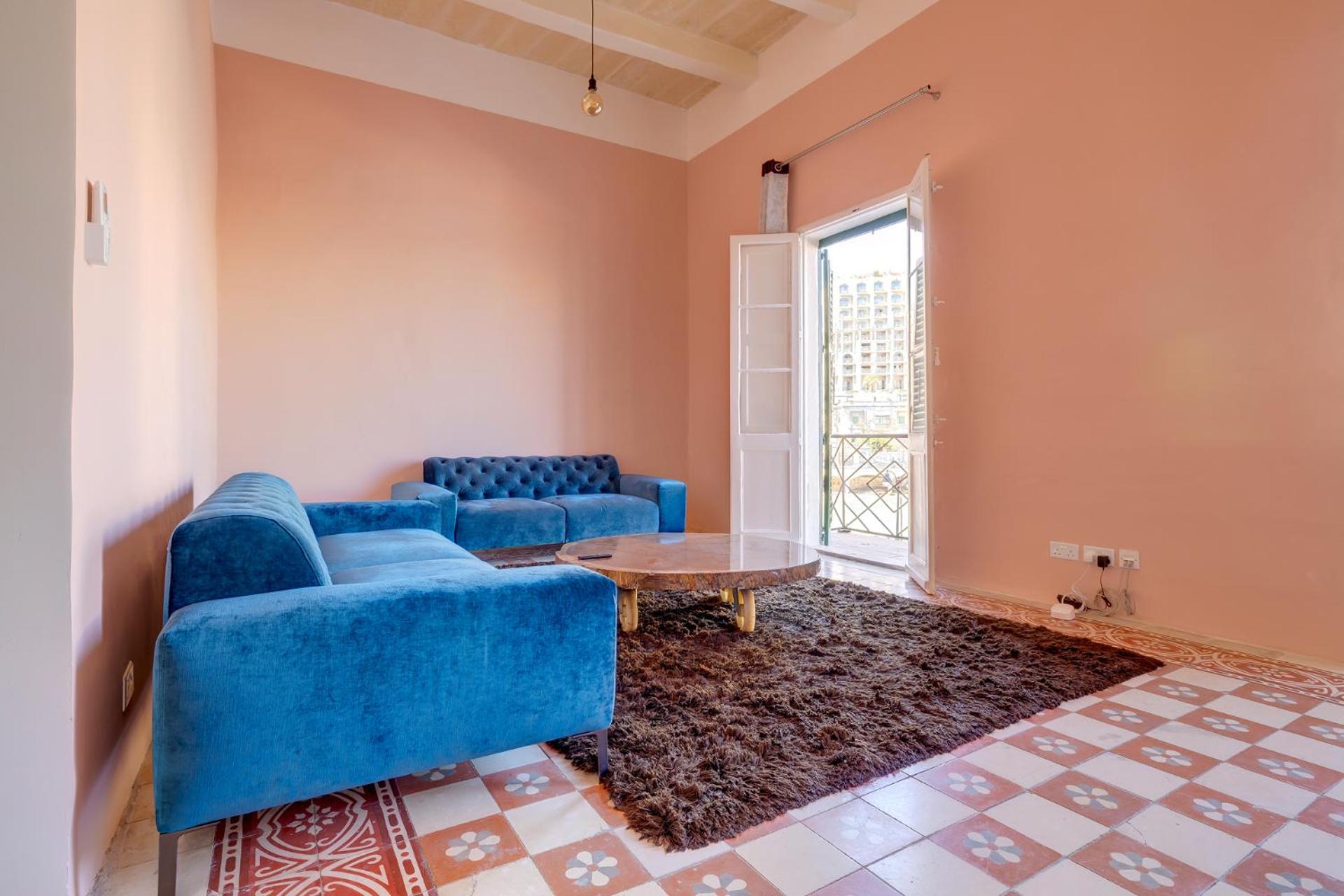 Seafront Traditional Maltese Townhouse Balluta Bay