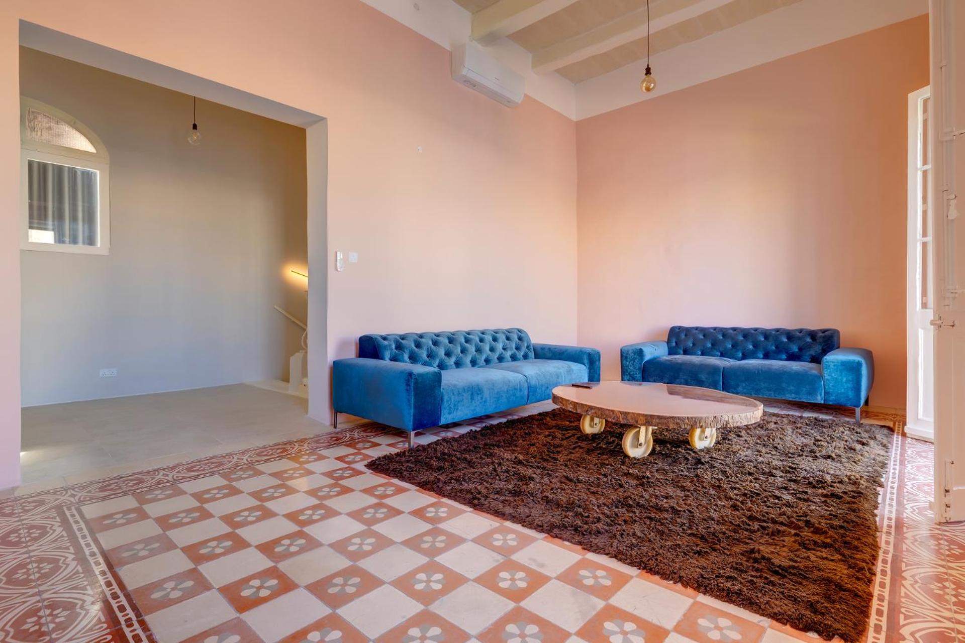 Seafront Traditional Maltese Townhouse Balluta Bay