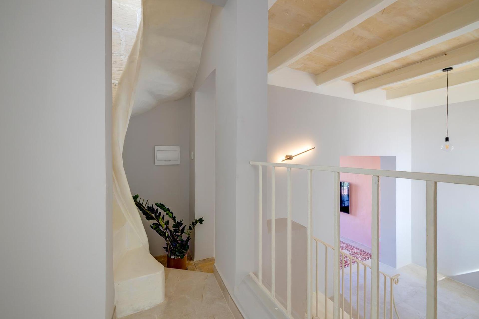 Seafront Traditional Maltese Townhouse Balluta Bay