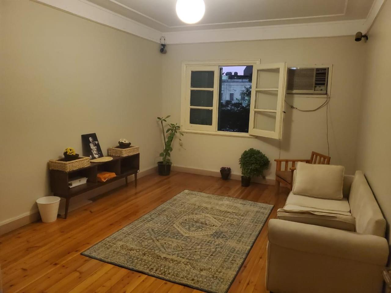 2B apartment with great location & beautiful view