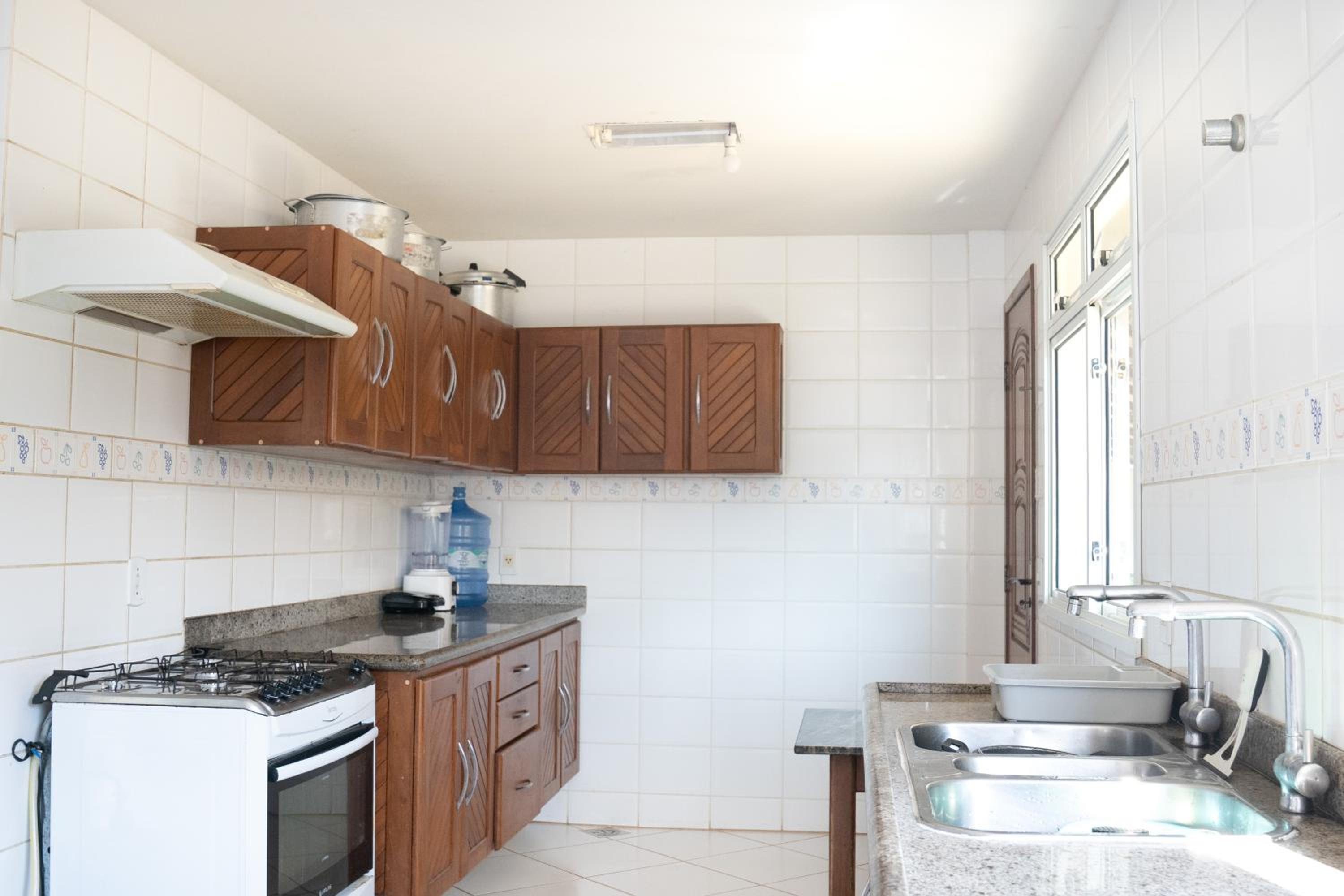 Casa de 850m2 e piscina na Praia de Santa Helena.