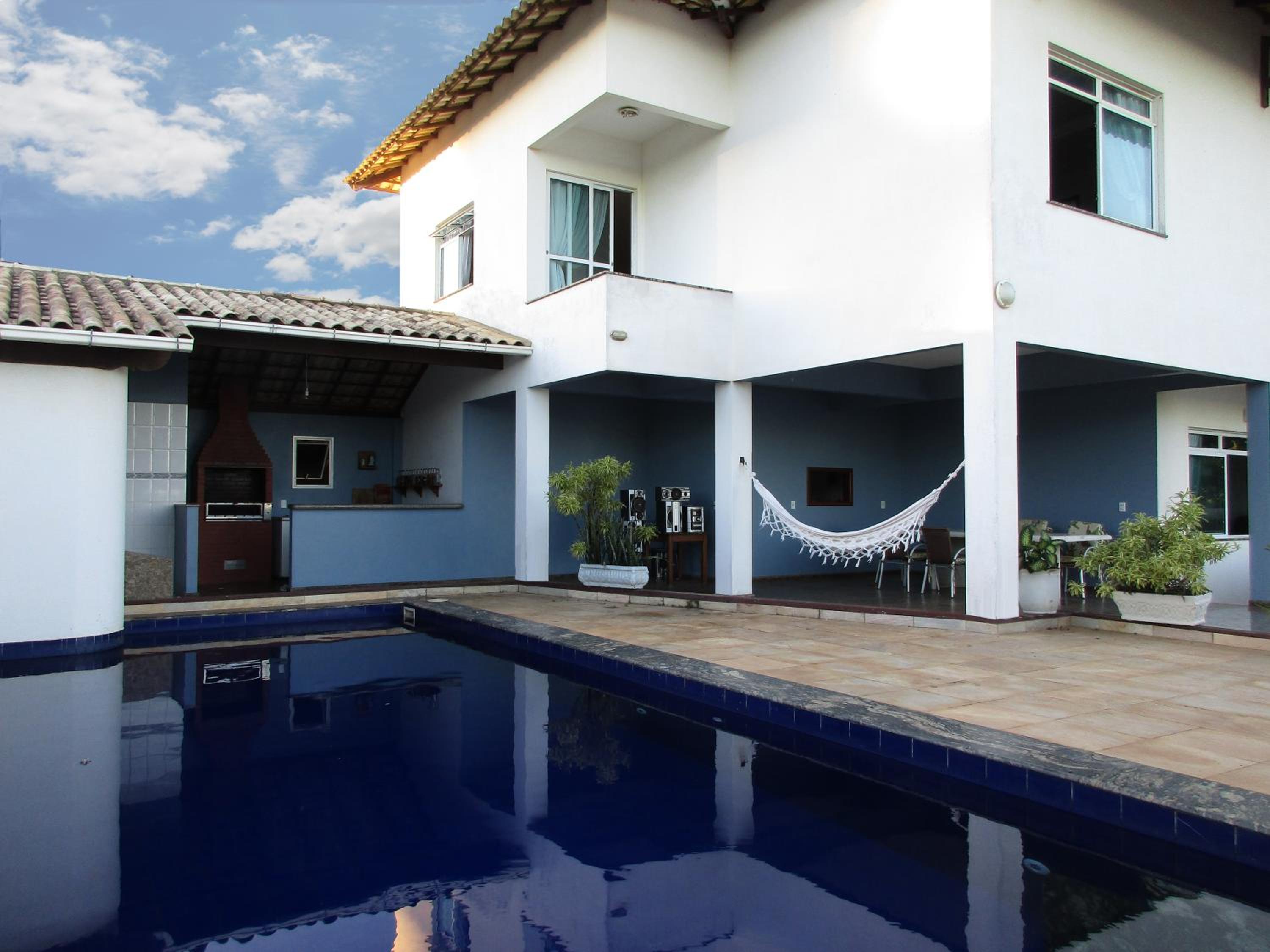 Casa de 850m2 e piscina na Praia de Santa Helena.