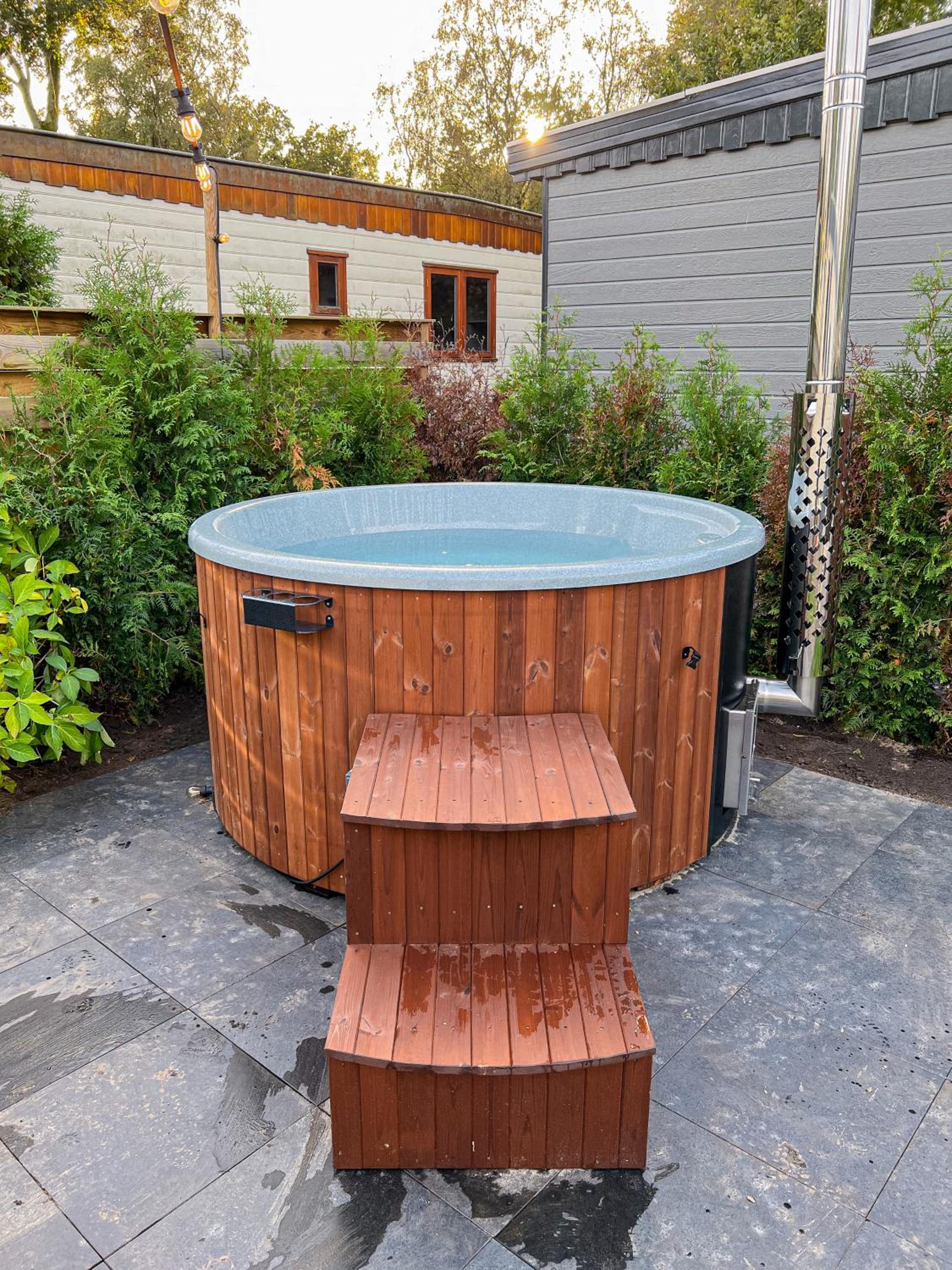 Bosrijk Chalet - hottub - Veluwe Putten view 2