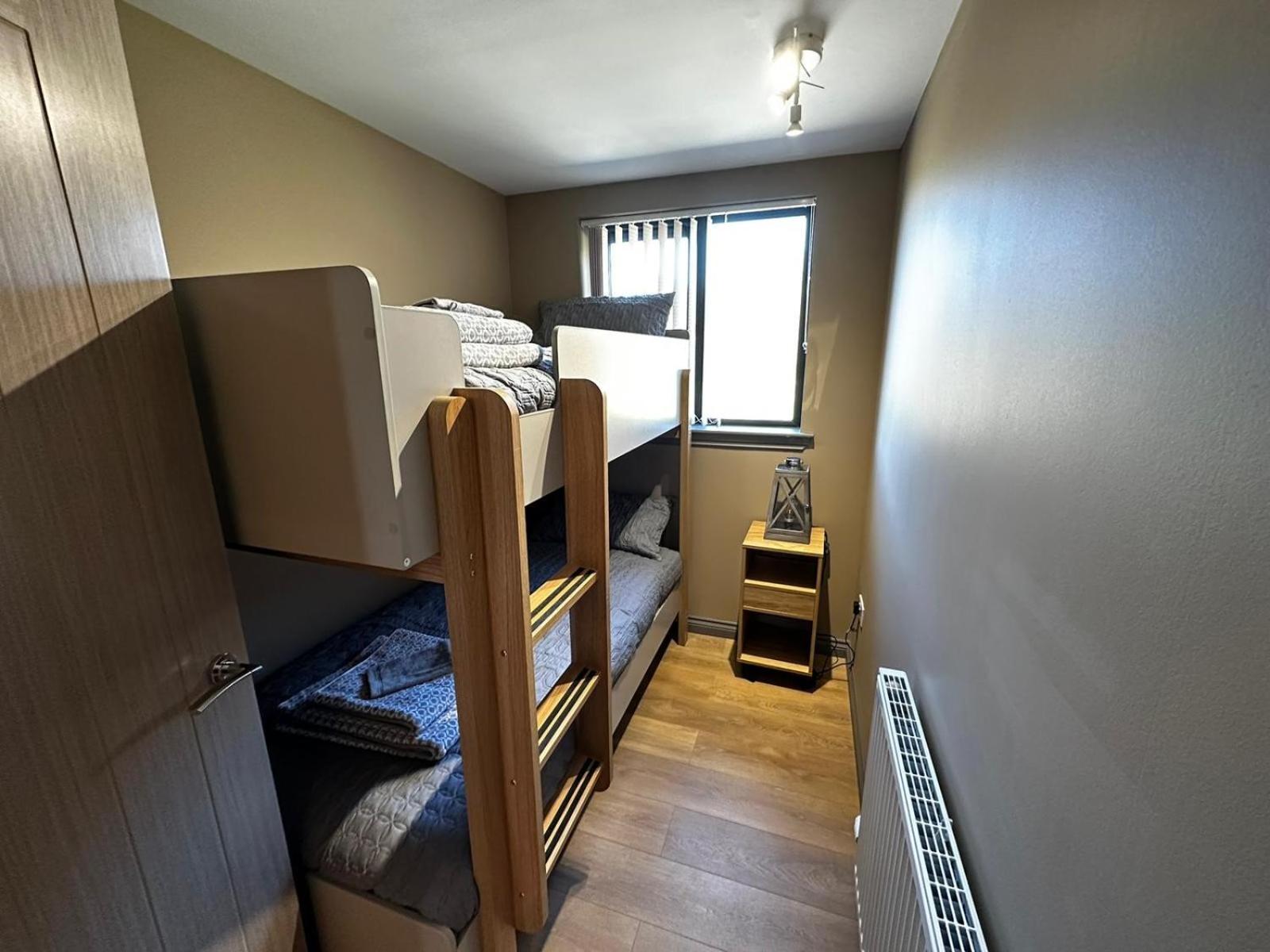 Spacious 3-Bedroom Chalet on Country Estate near Glasgow - sleeps 6