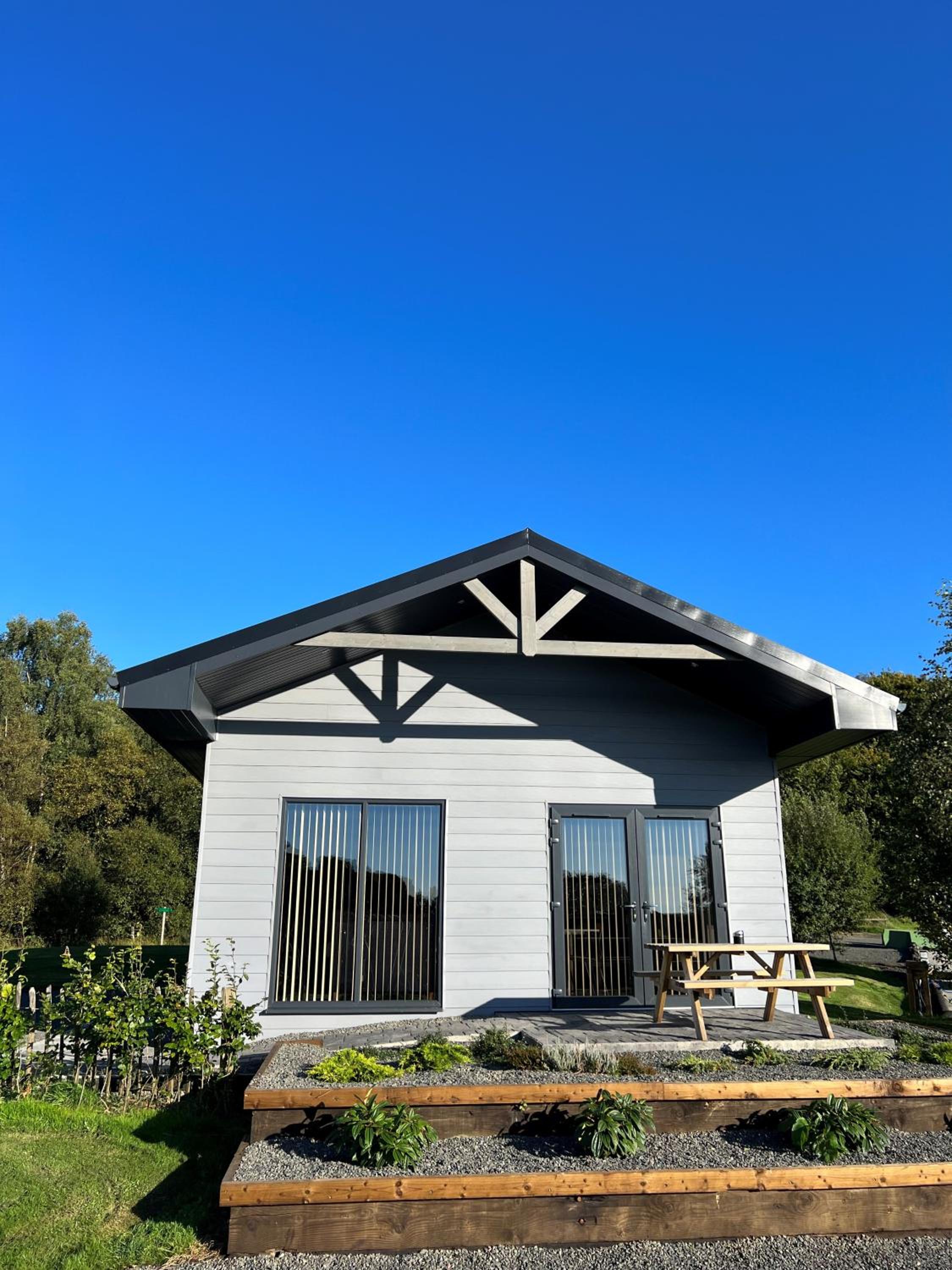 Spacious 3-Bedroom Chalet on Country Estate near Glasgow - sleeps 6