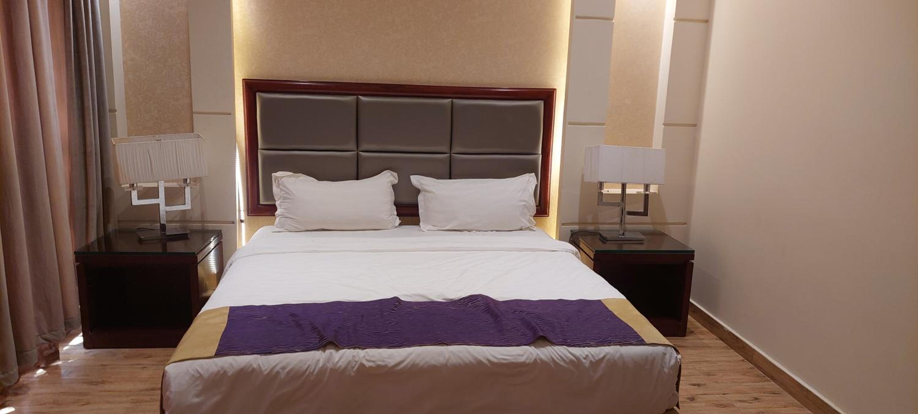 Tola Holiday House Al Rimal
