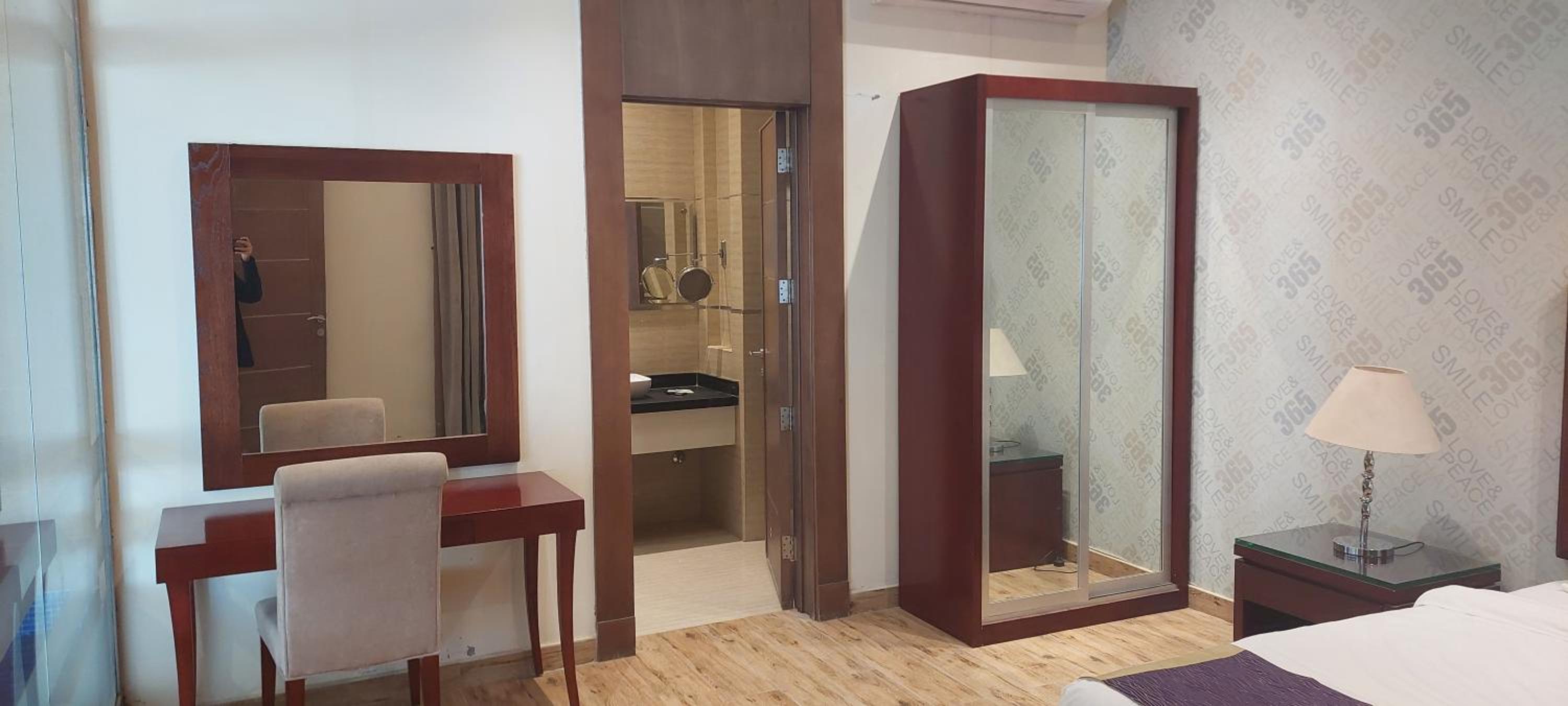 Tola Holiday House Al Rimal