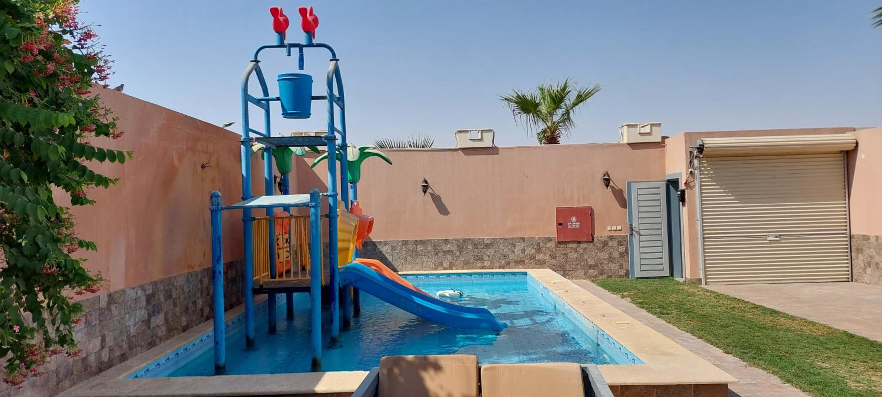 Tola Holiday House Al Rimal