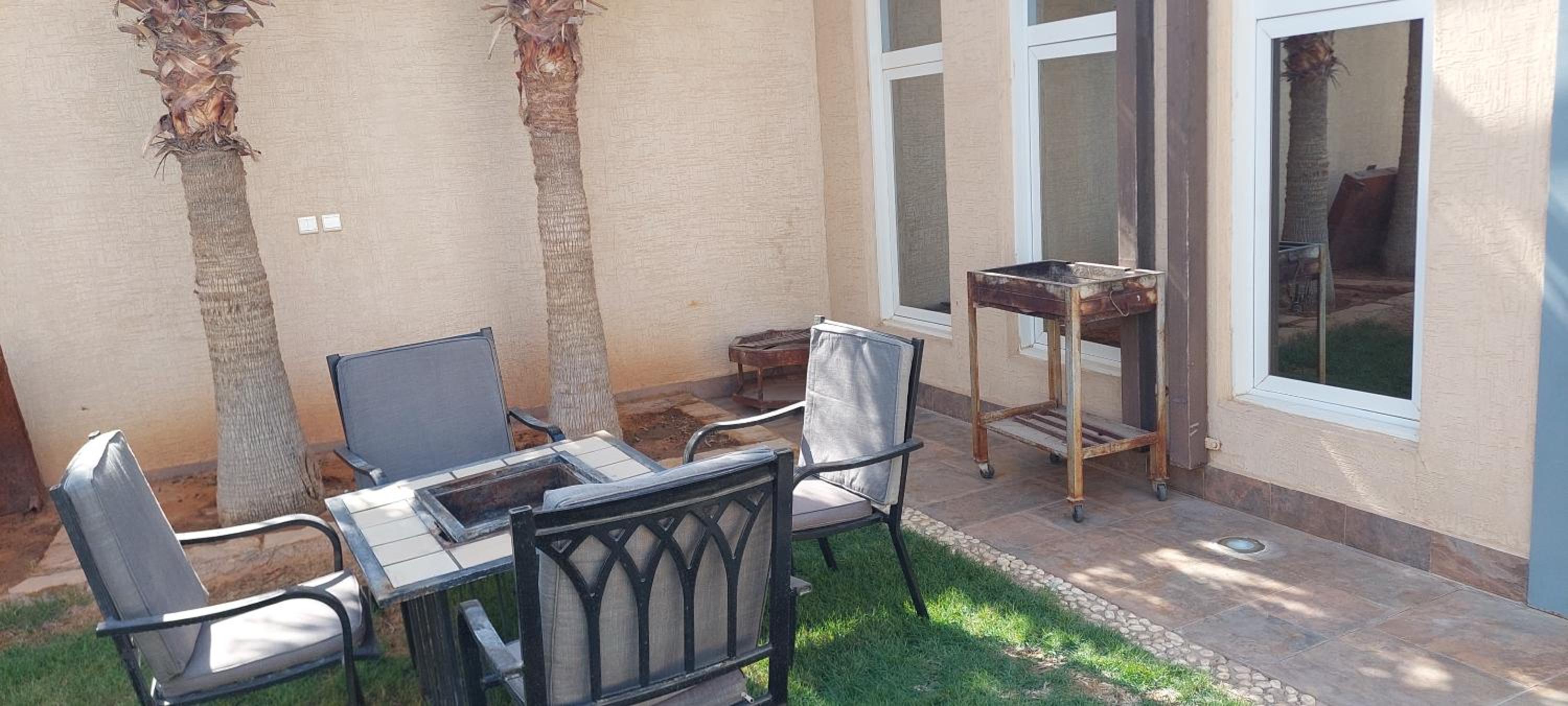 Tola Holiday House Al Rimal