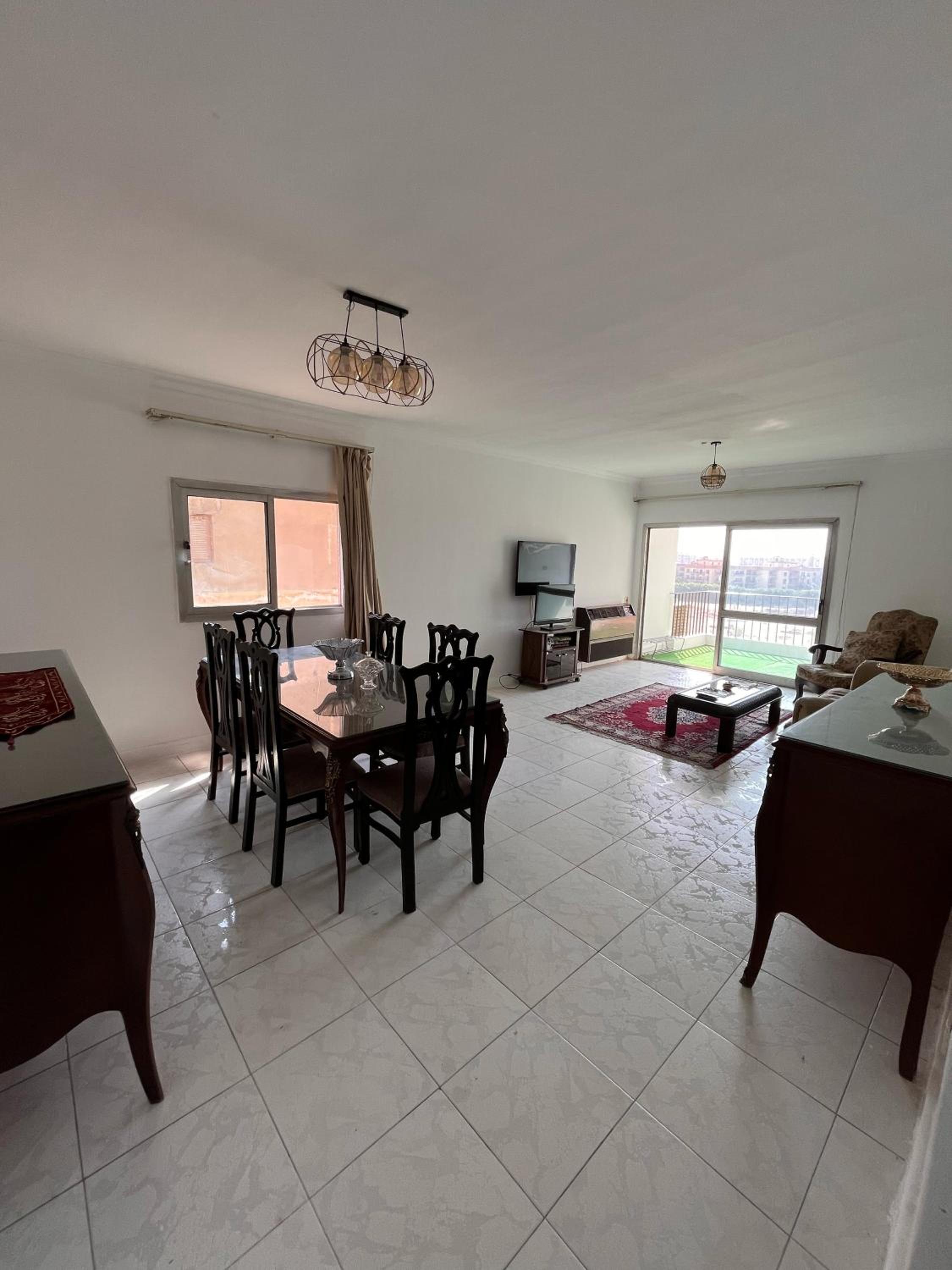 Cozy Modern Apartment in Prime Maadi