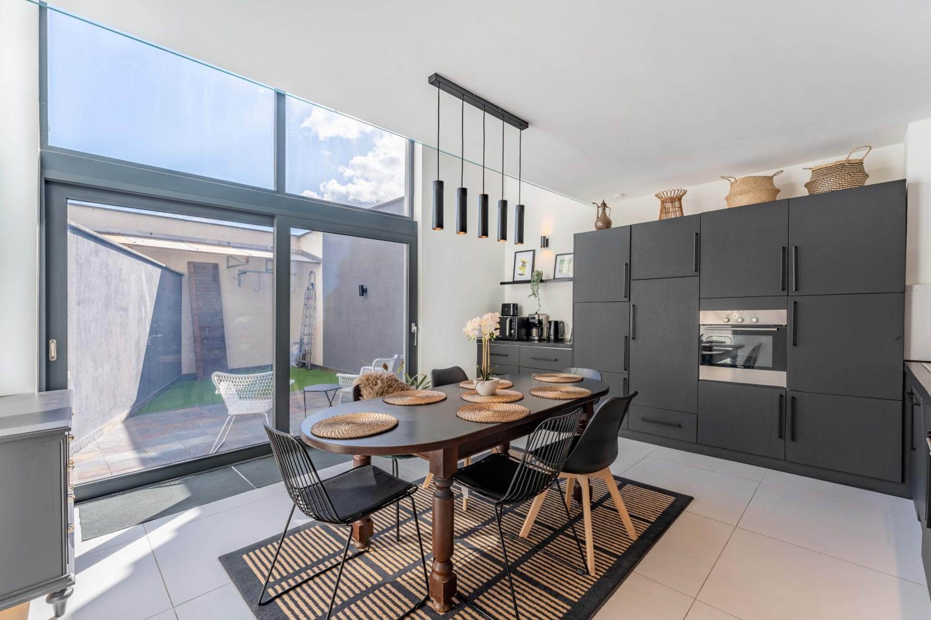 Cosy & Spacious House in Center